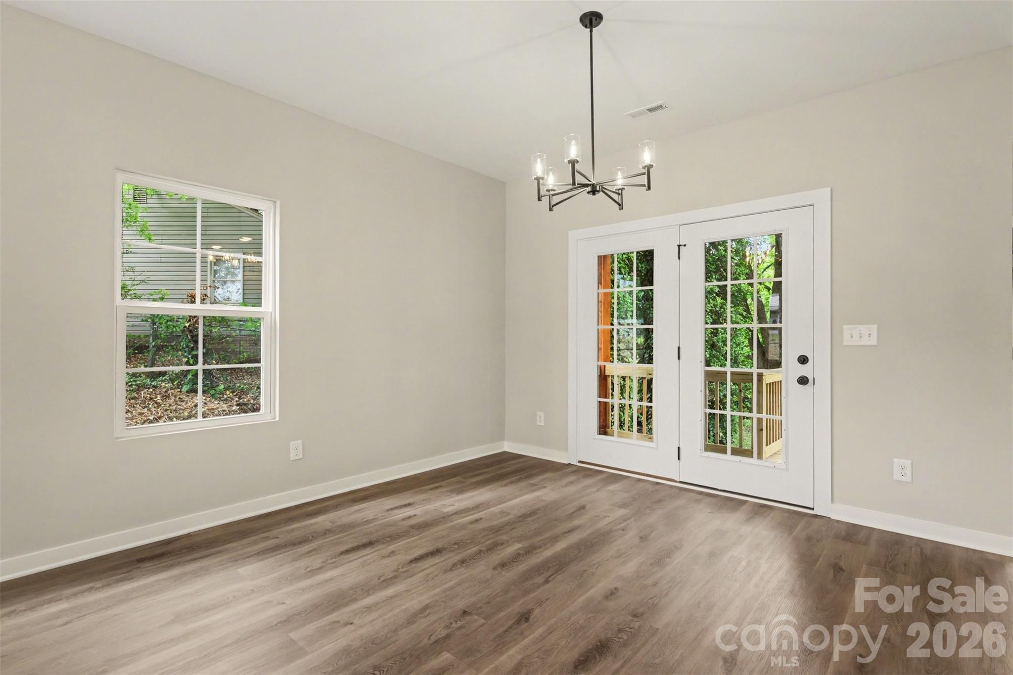 112 E Hilltop Drive — Gastonia