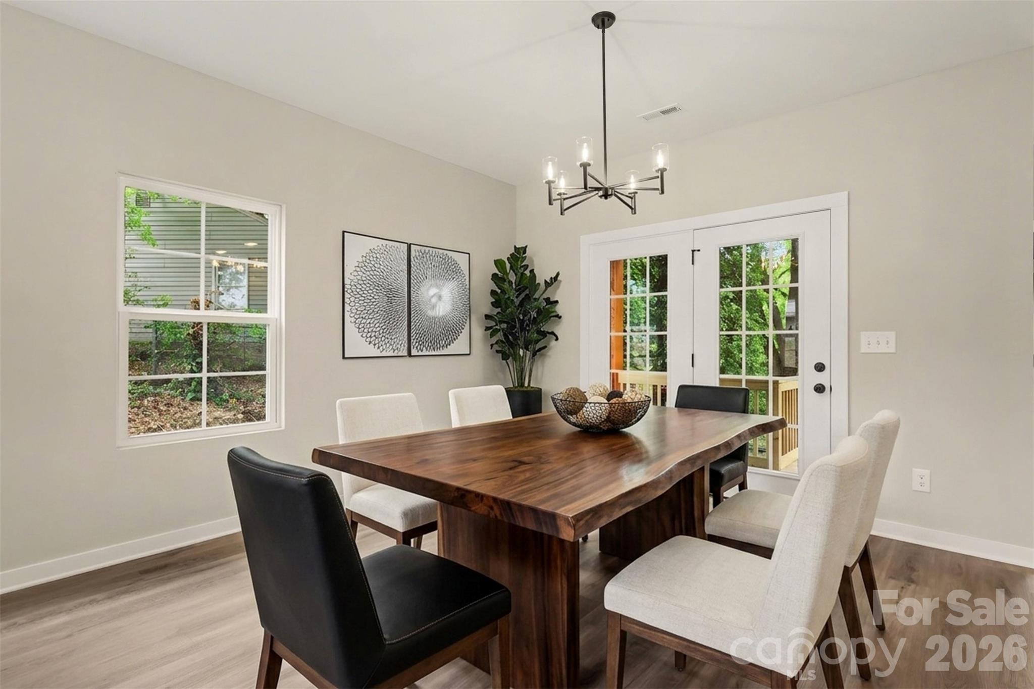112 E Hilltop Drive — Gastonia