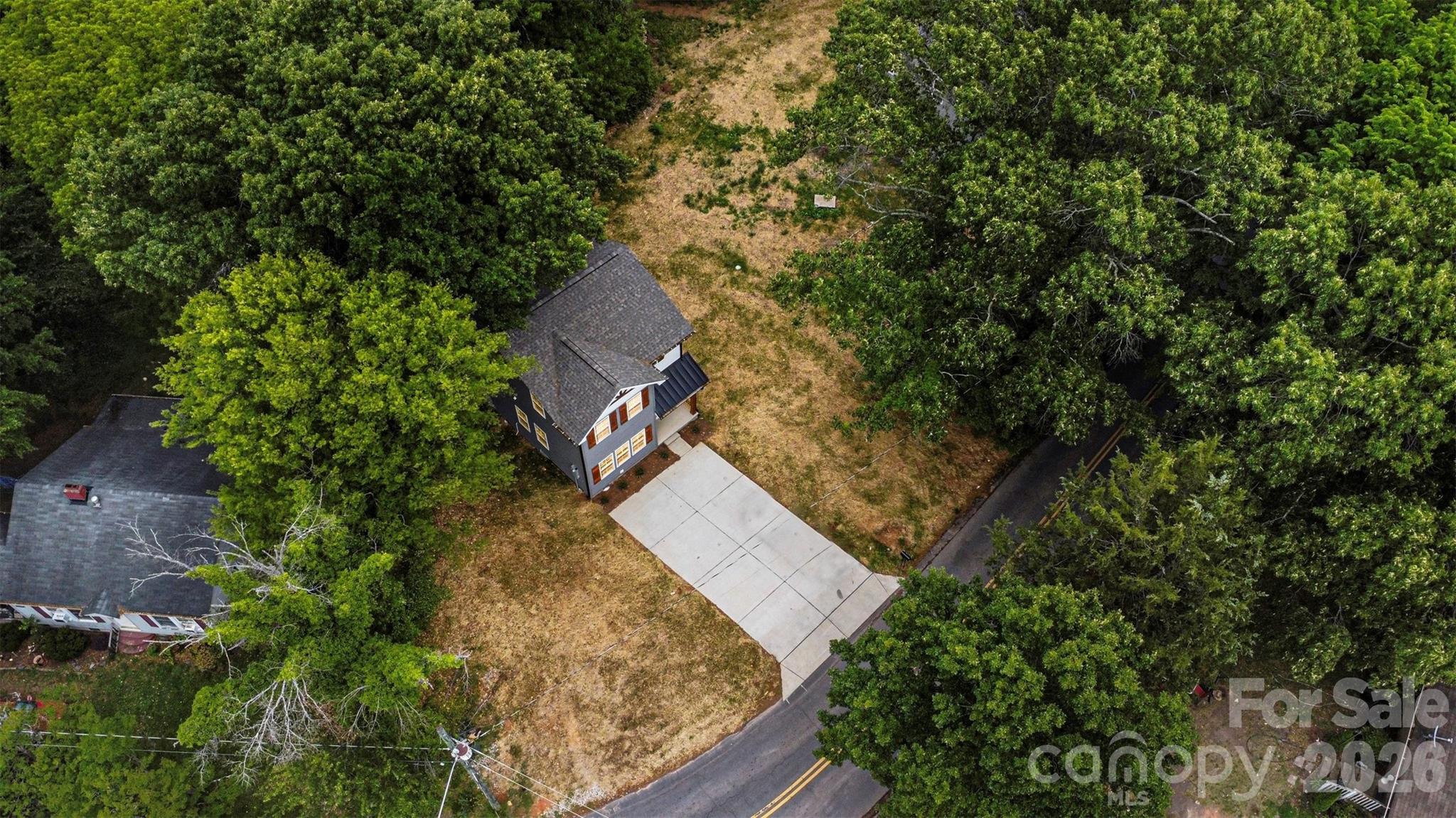 112 E Hilltop Drive — Gastonia