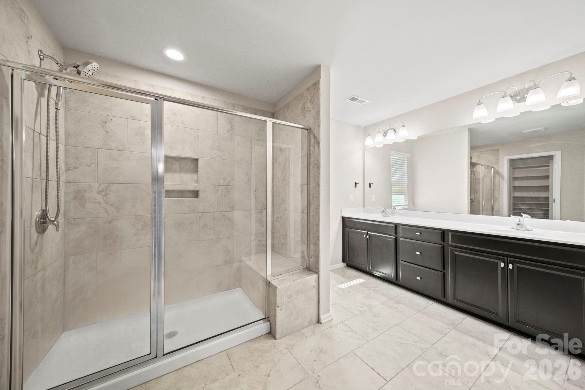 1406 Kings Grove Drive — York