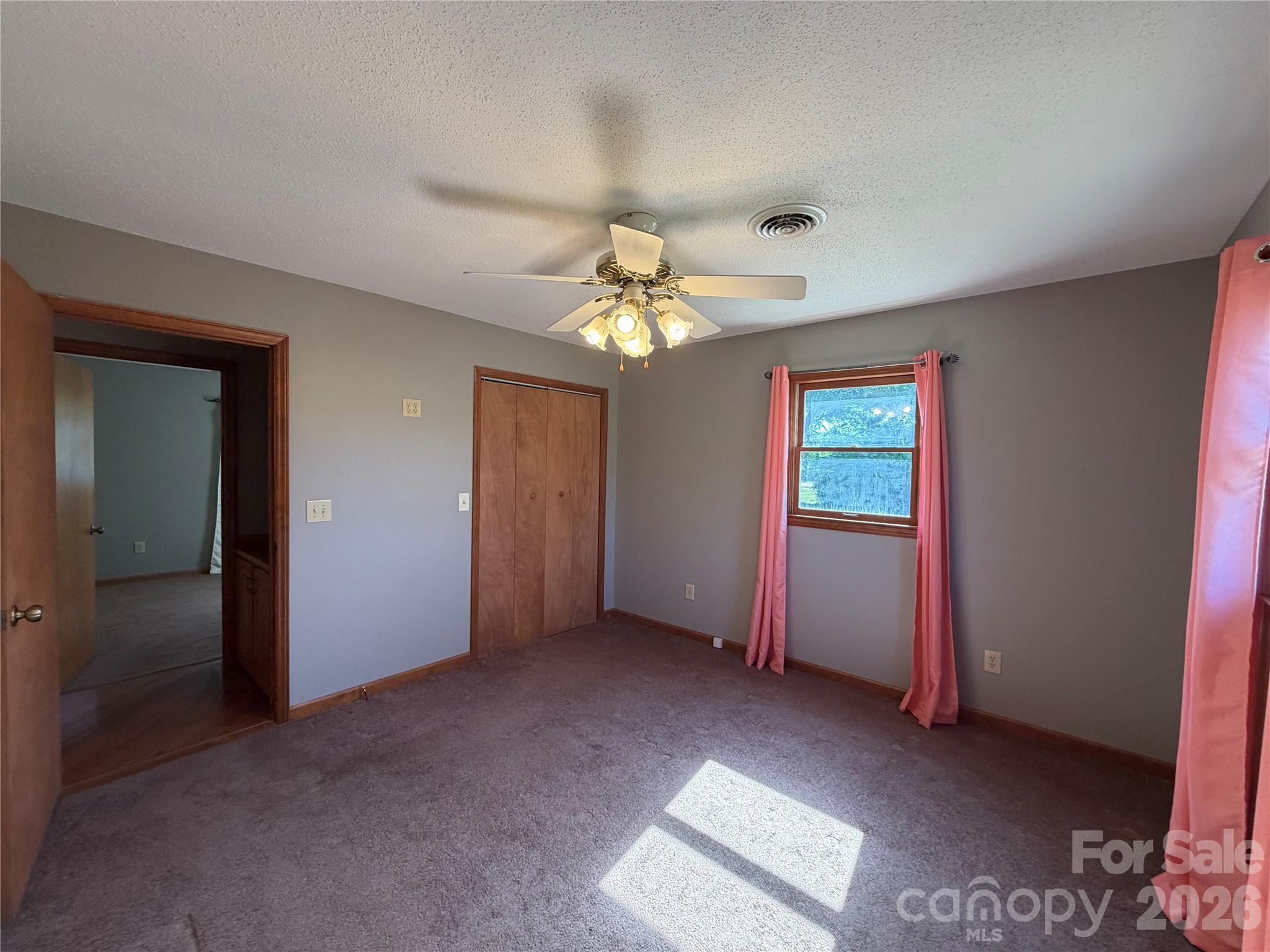372 Ferry Road — Forest City
