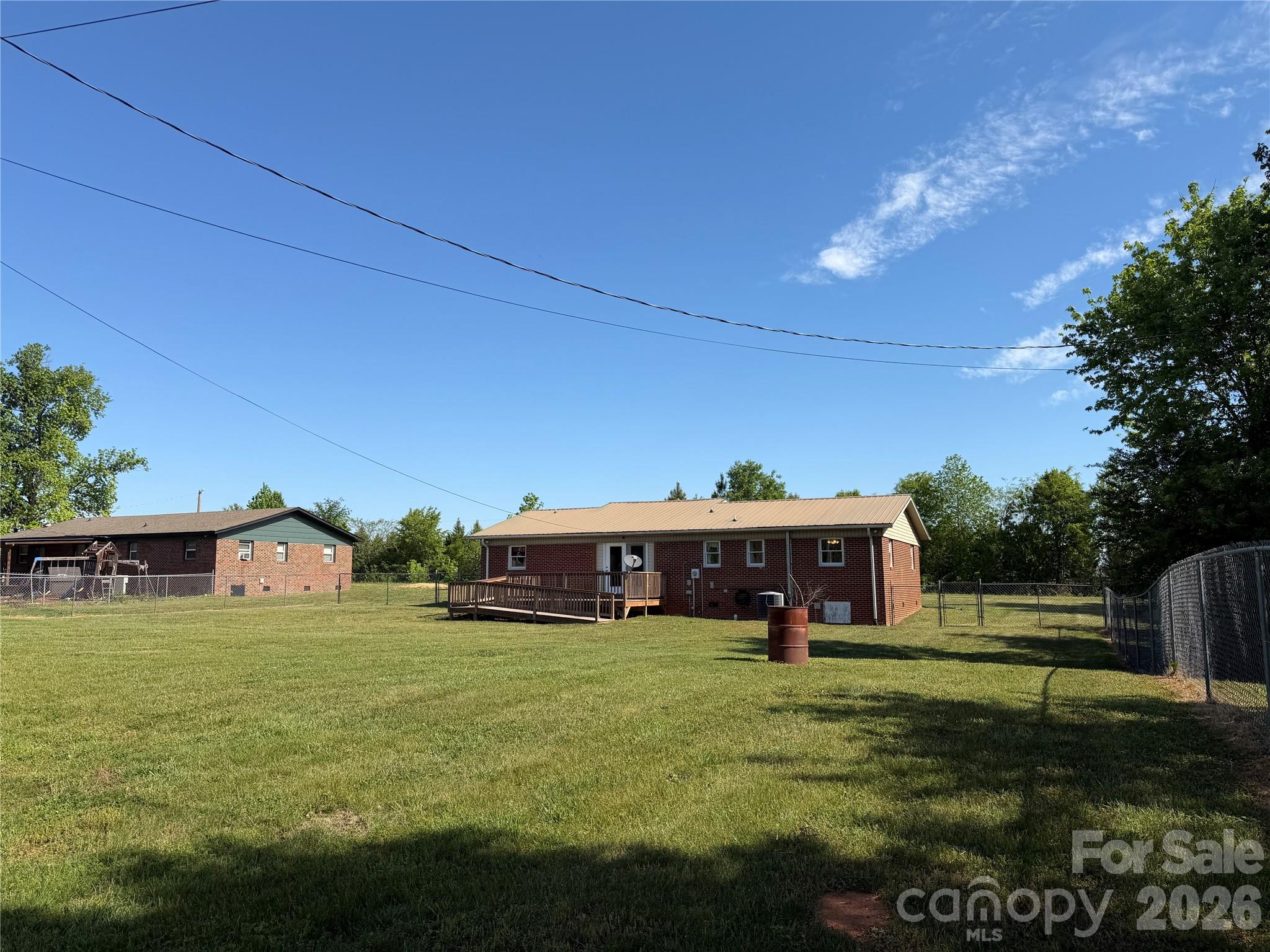 372 Ferry Road — Forest City
