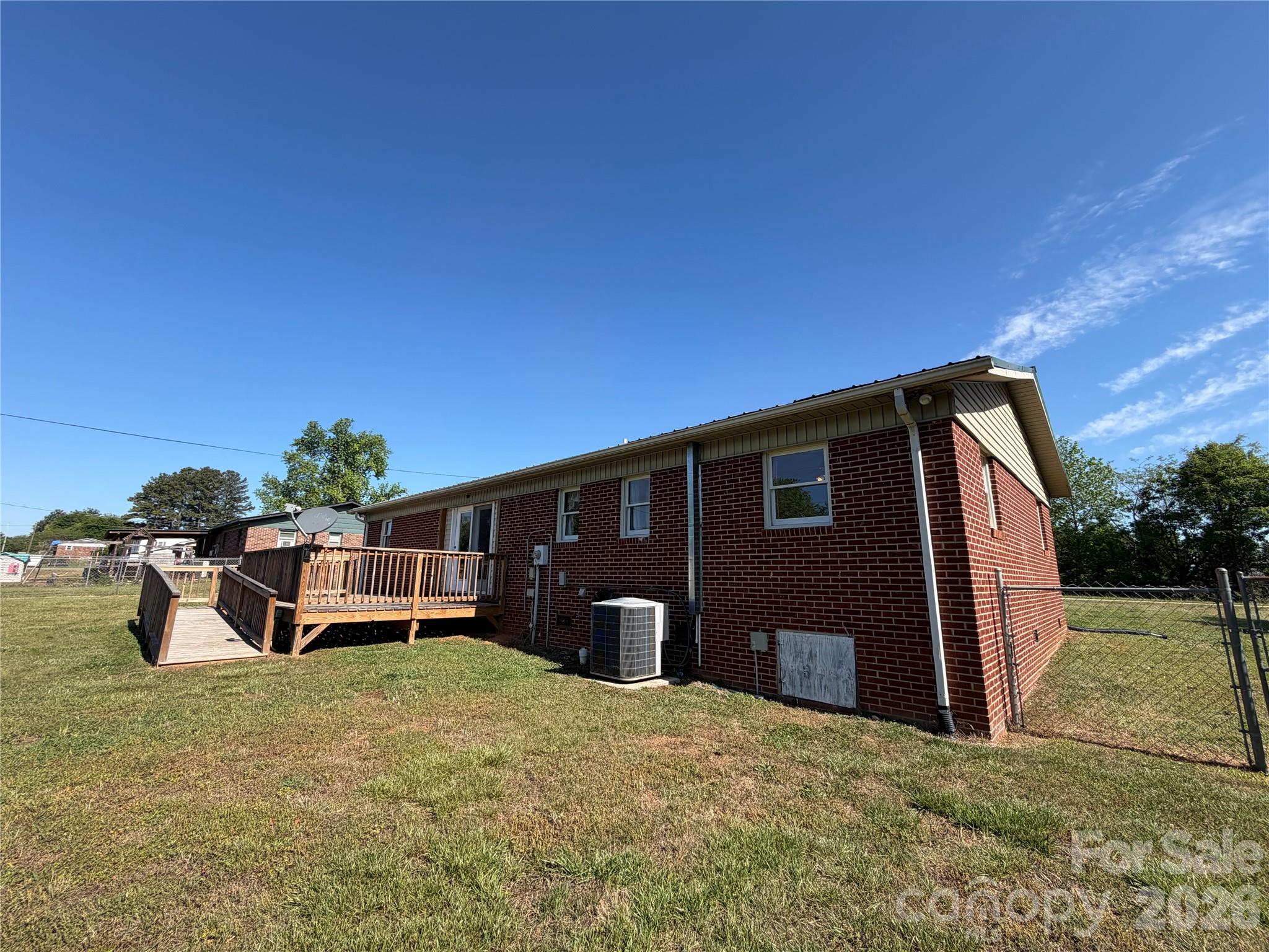 372 Ferry Road — Forest City