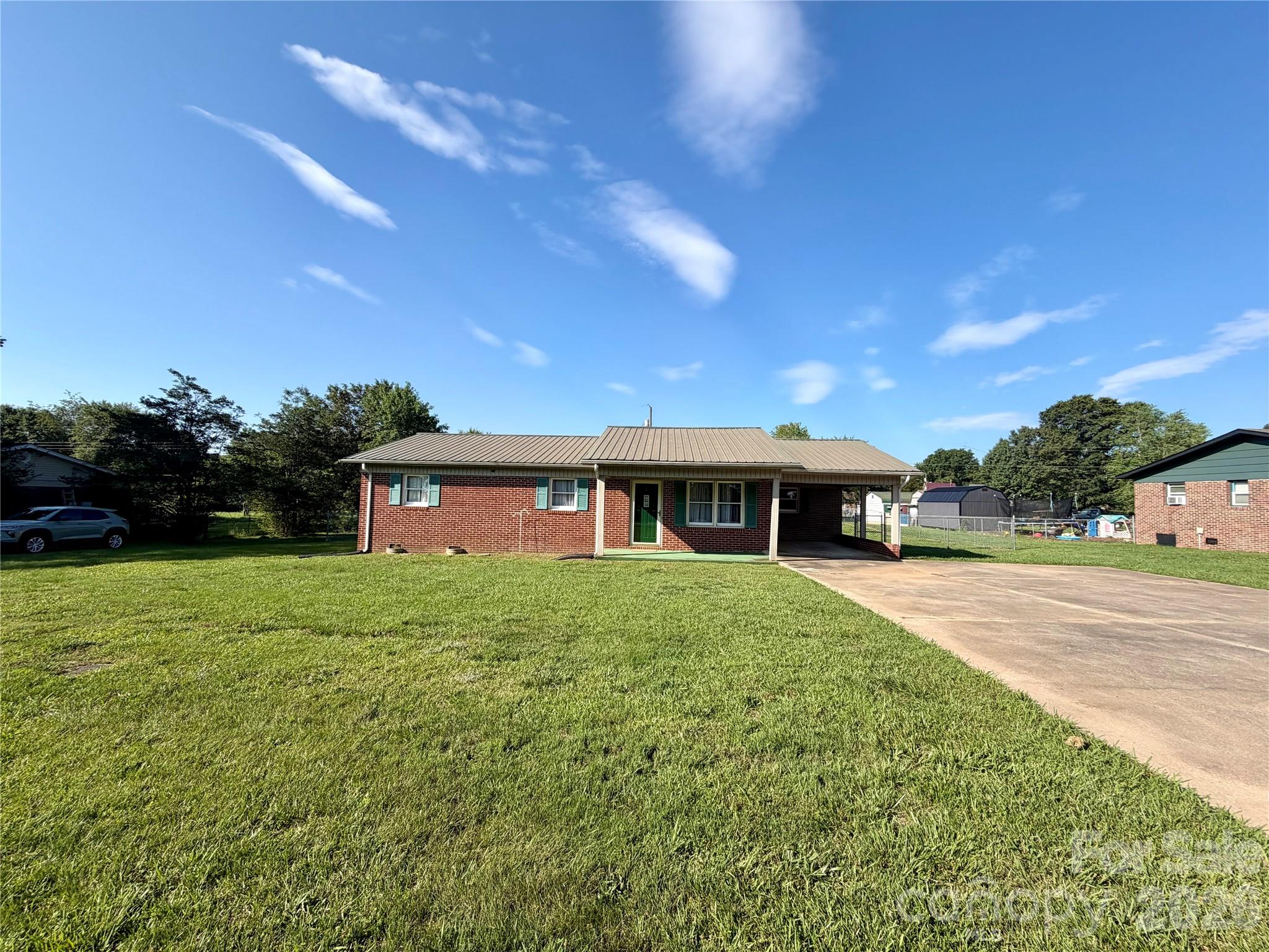 372 Ferry Road — Forest City