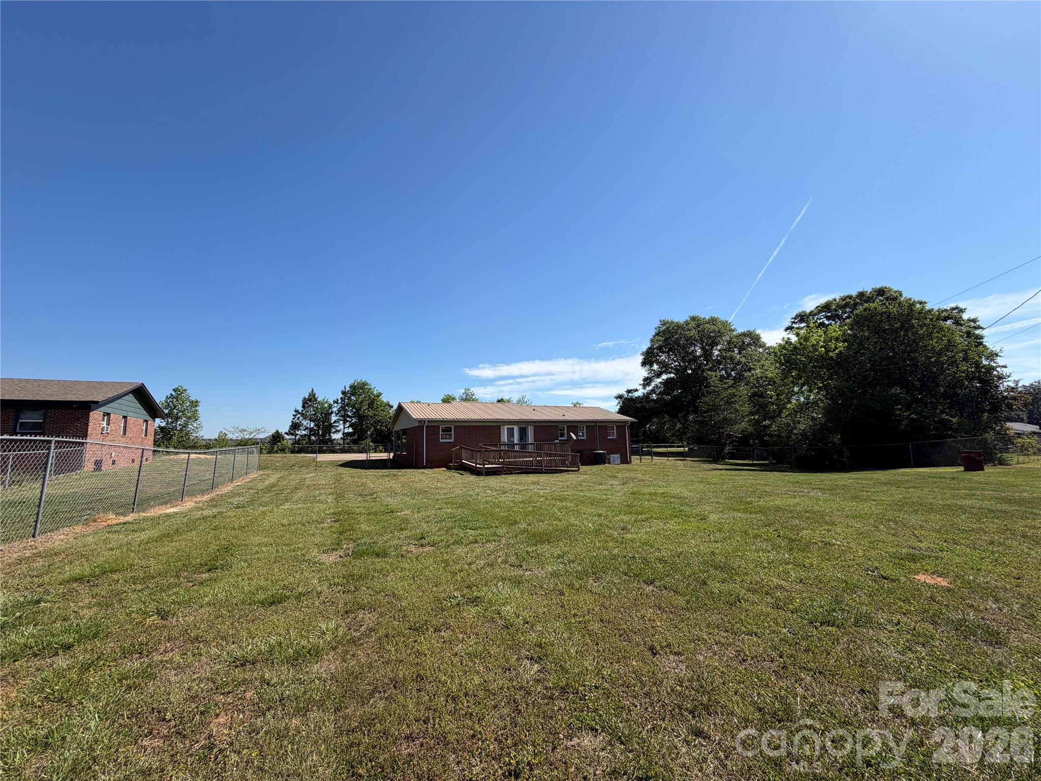 372 Ferry Road — Forest City