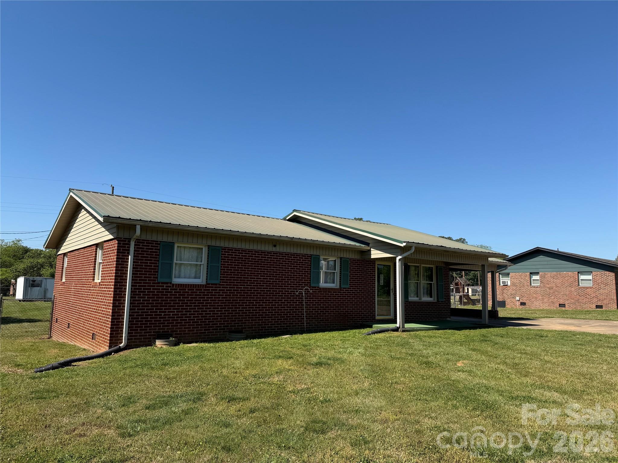 372 Ferry Road — Forest City