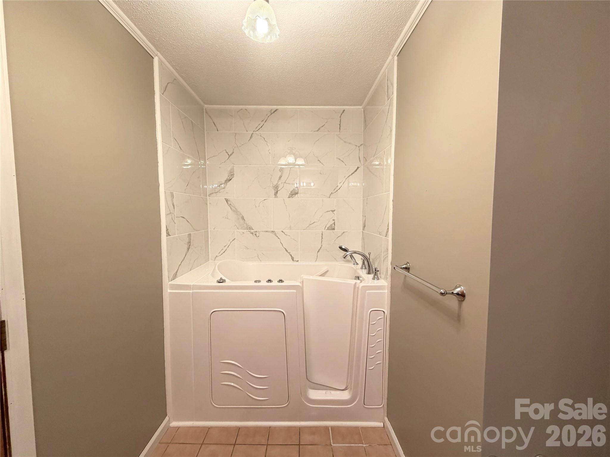 372 Ferry Road — Forest City