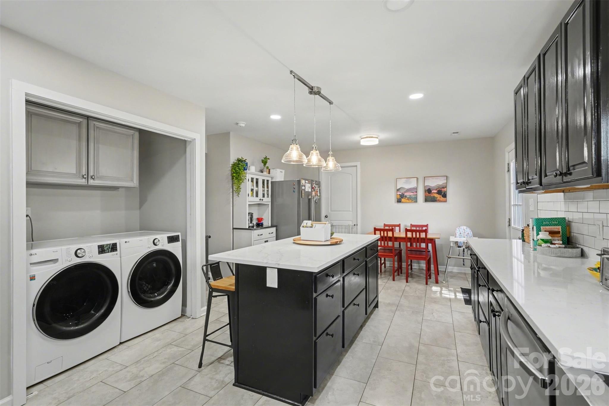 204 N Oak Street — Lowell