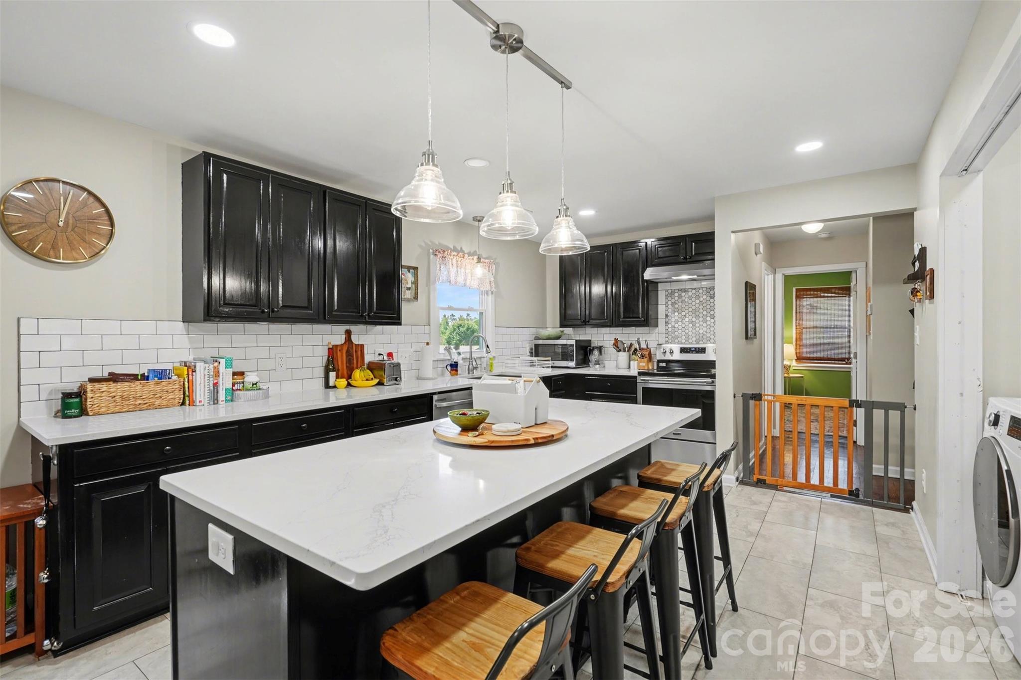 204 N Oak Street — Lowell