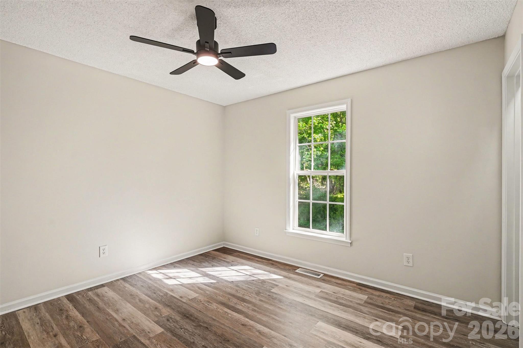112 Ridgewood Drive — York