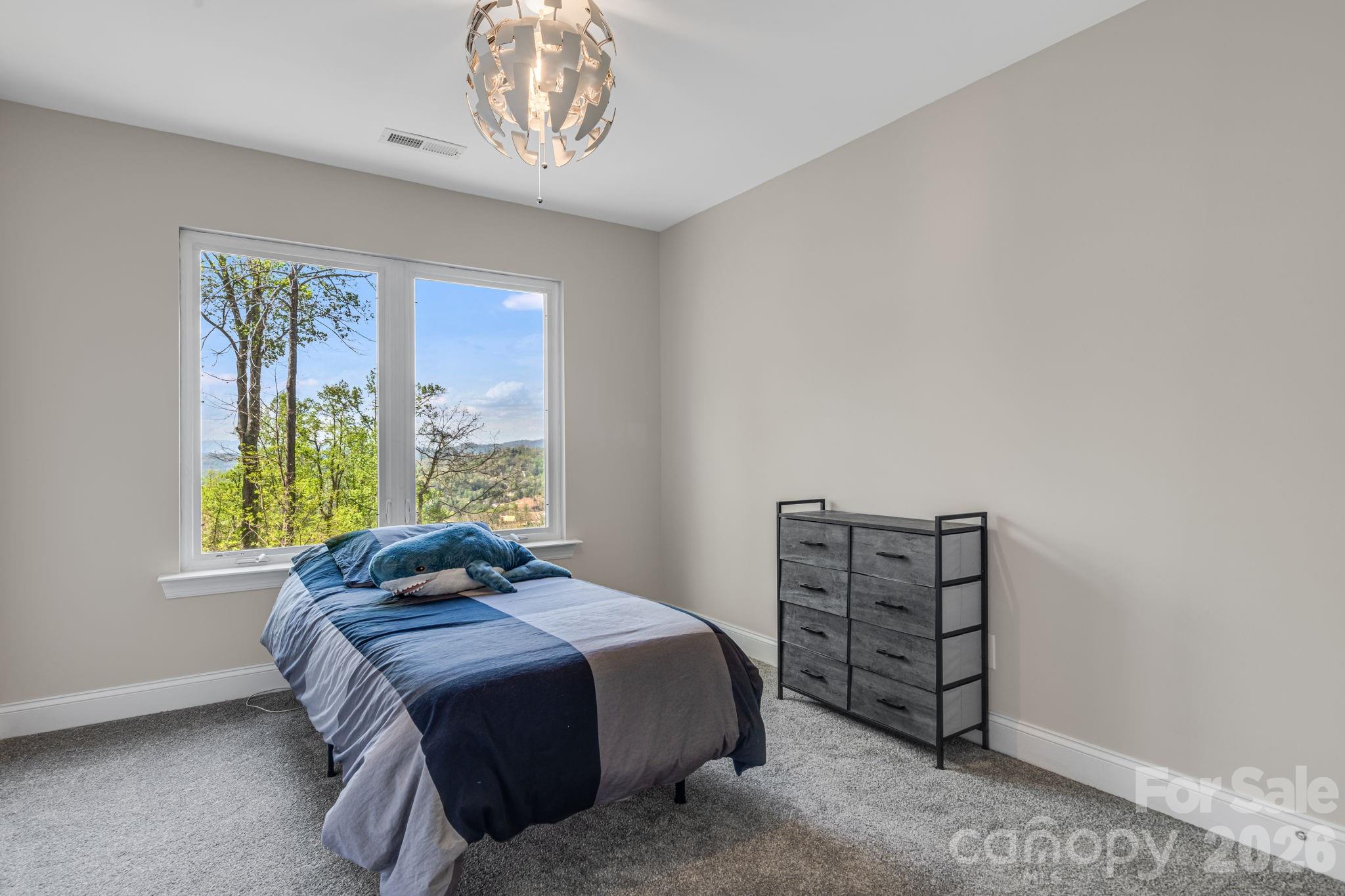 35 Chesten Mountain Drive — Asheville