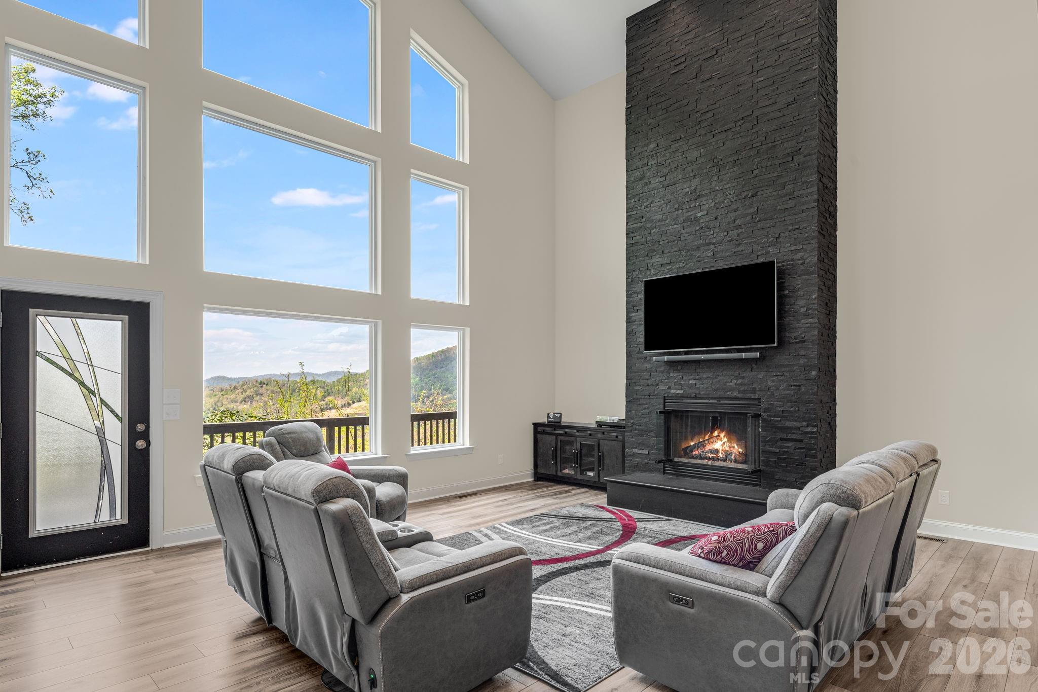 35 Chesten Mountain Drive — Asheville