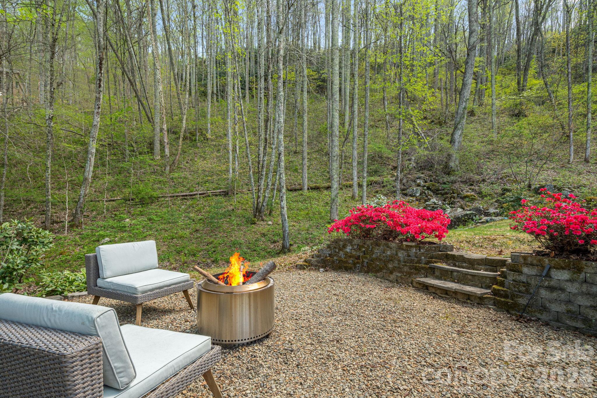35 Chesten Mountain Drive — Asheville