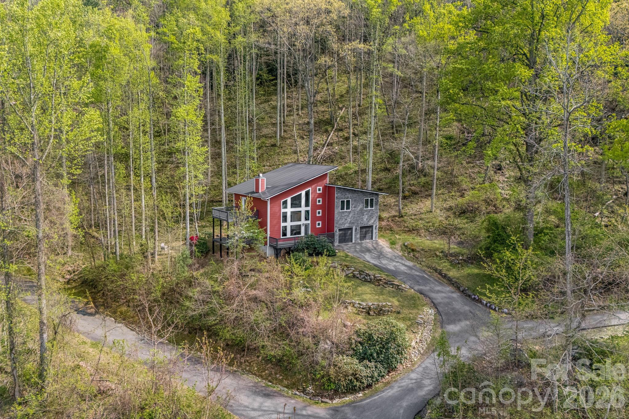 35 Chesten Mountain Drive — Asheville