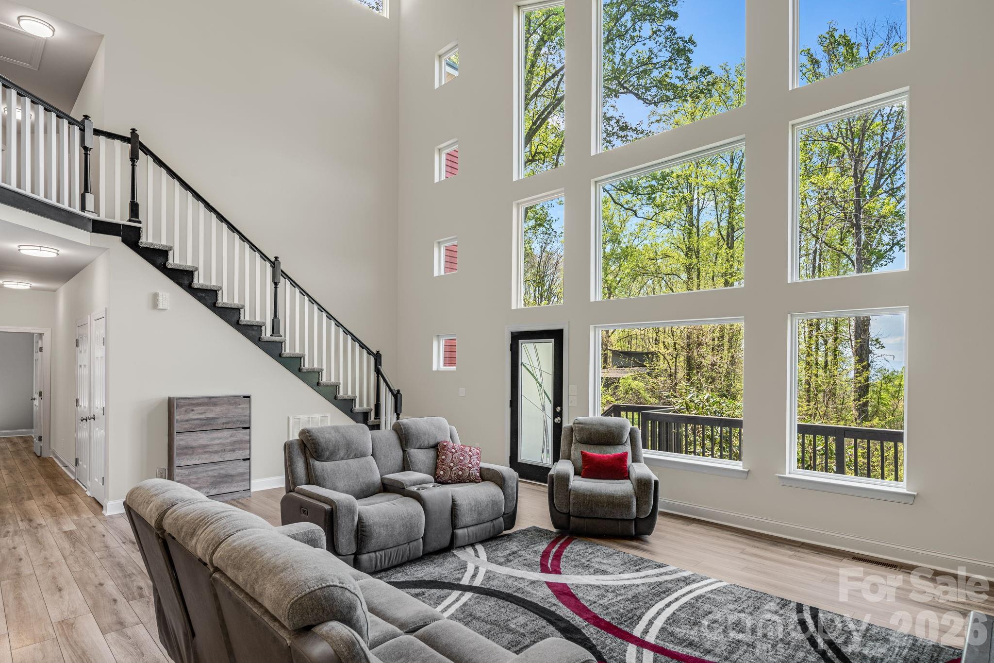 35 Chesten Mountain Drive — Asheville