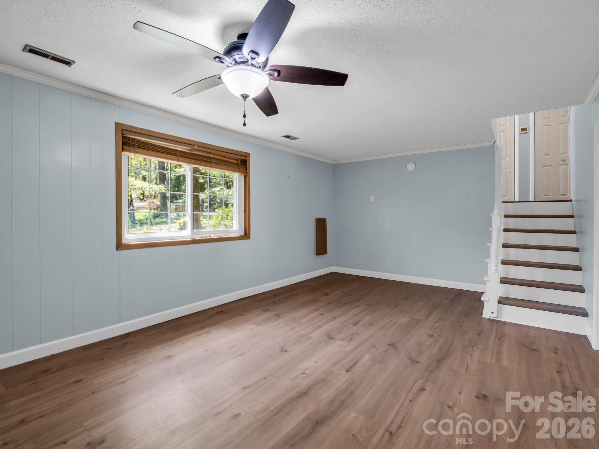 31 Firefly Lane — Saluda