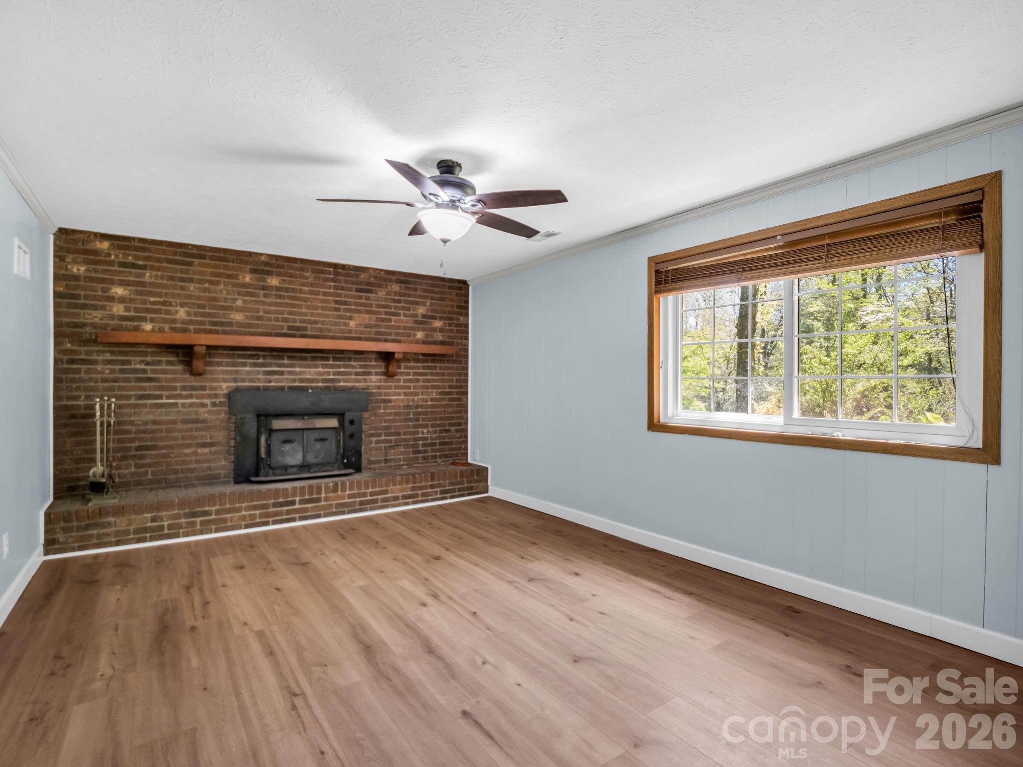 31 Firefly Lane — Saluda