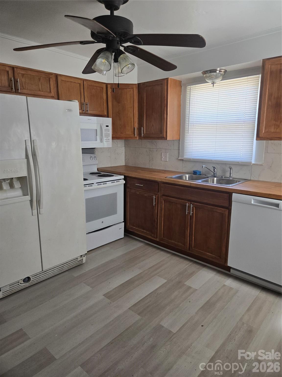 207 S Caldwell Avenue — Newton