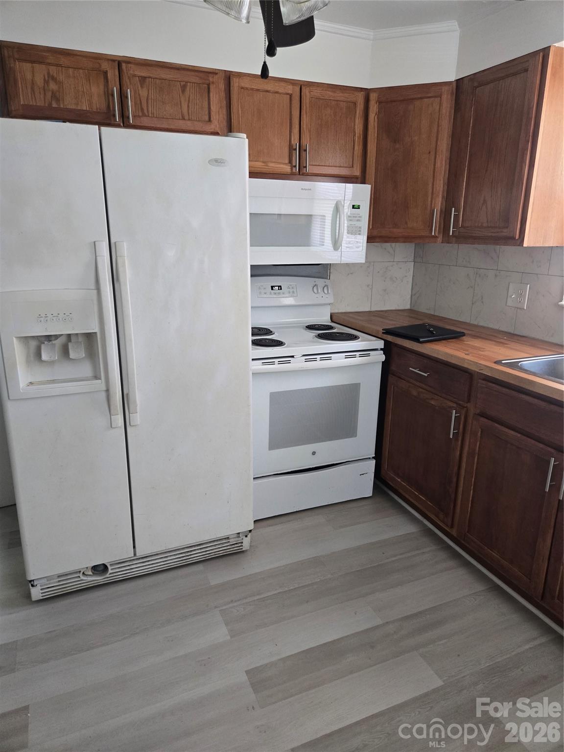 207 S Caldwell Avenue — Newton