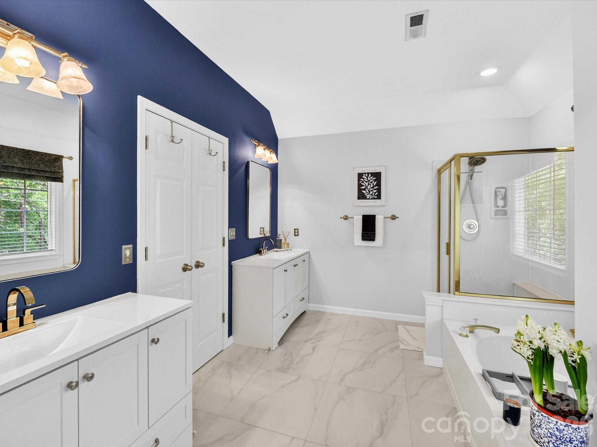 7219 Fortrose Lane — Charlotte