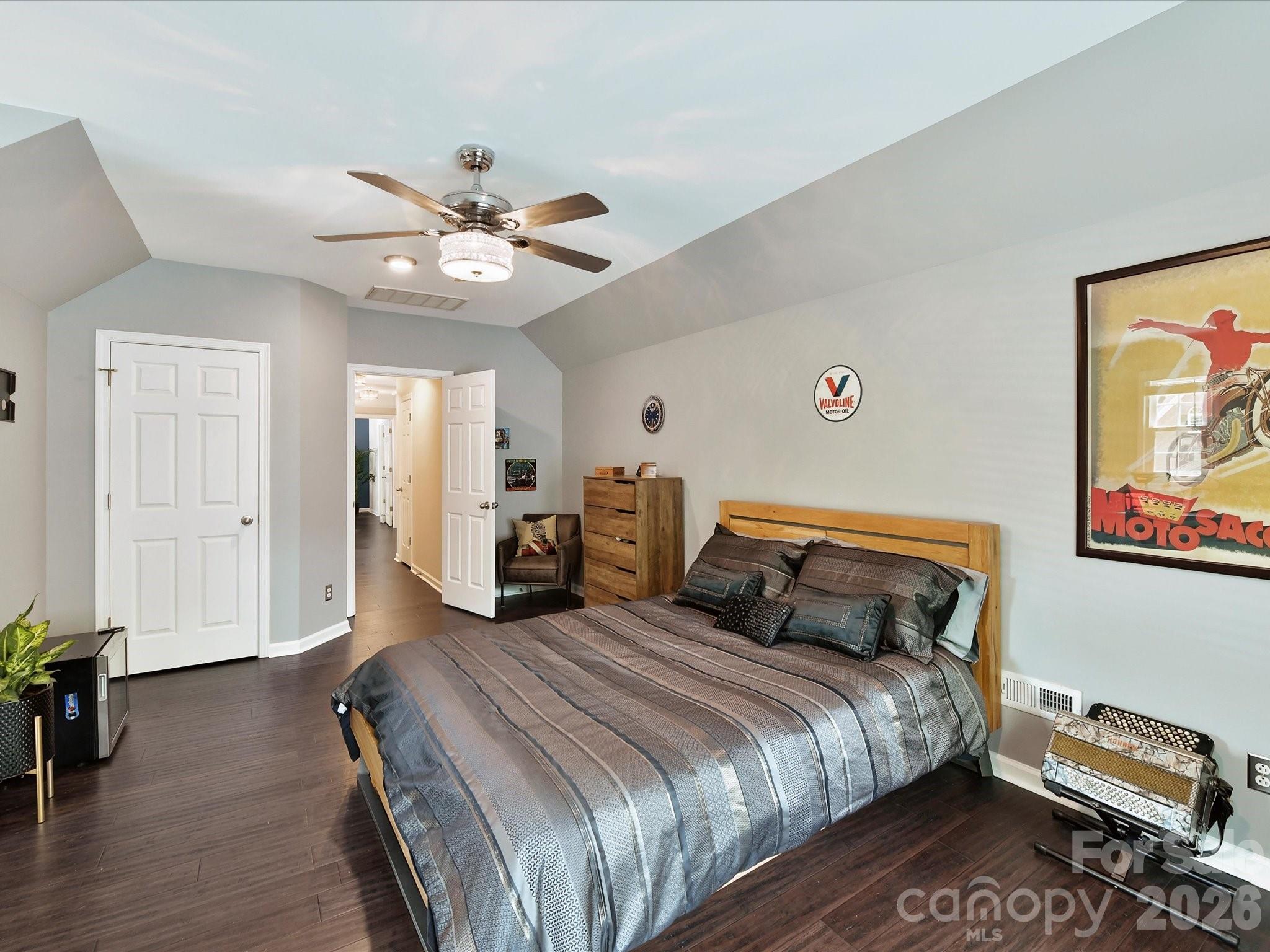 7219 Fortrose Lane — Charlotte