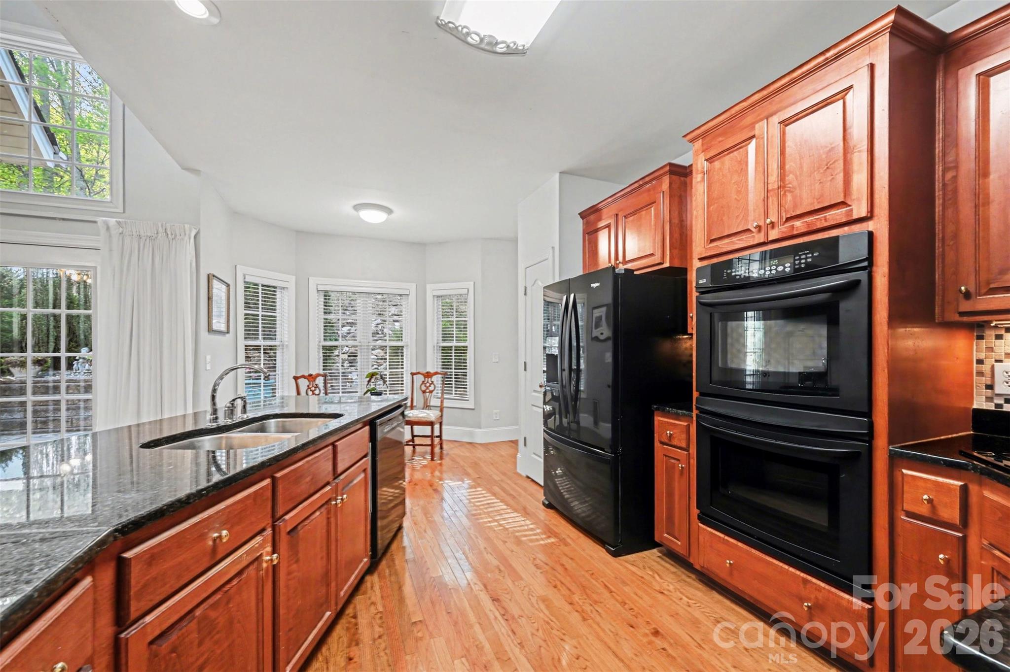 7940 Oakmont Court — Hickory