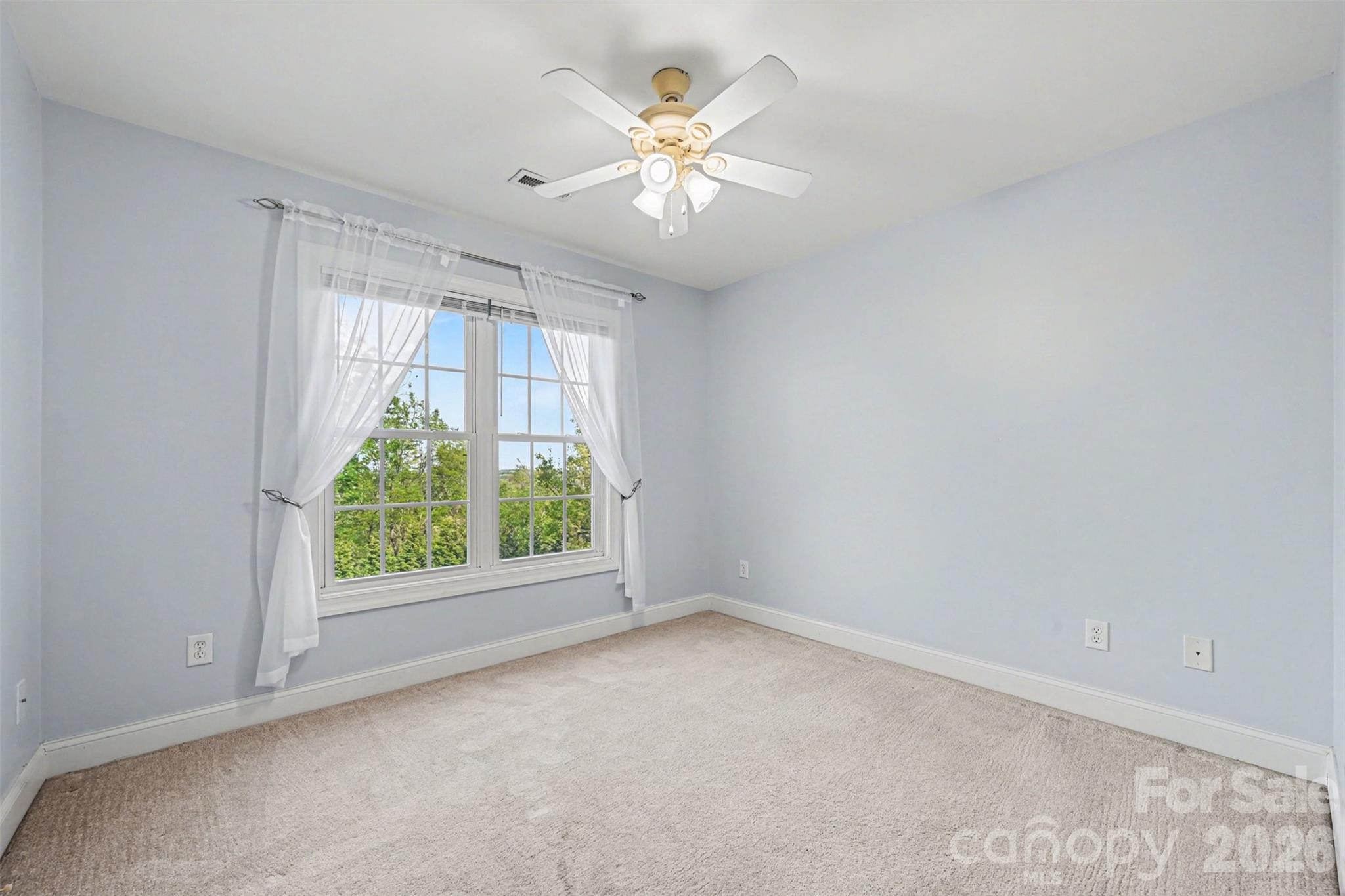 7940 Oakmont Court — Hickory