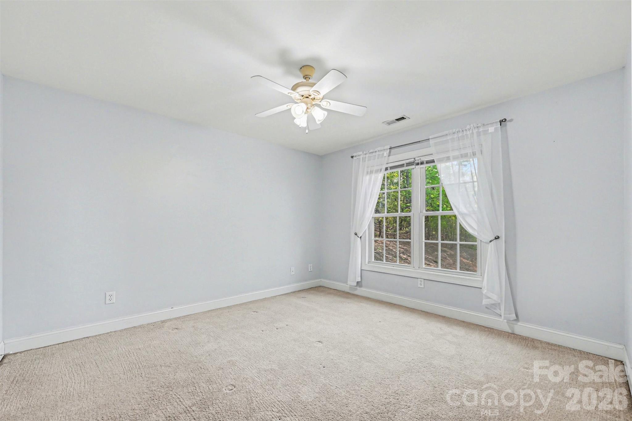 7940 Oakmont Court — Hickory