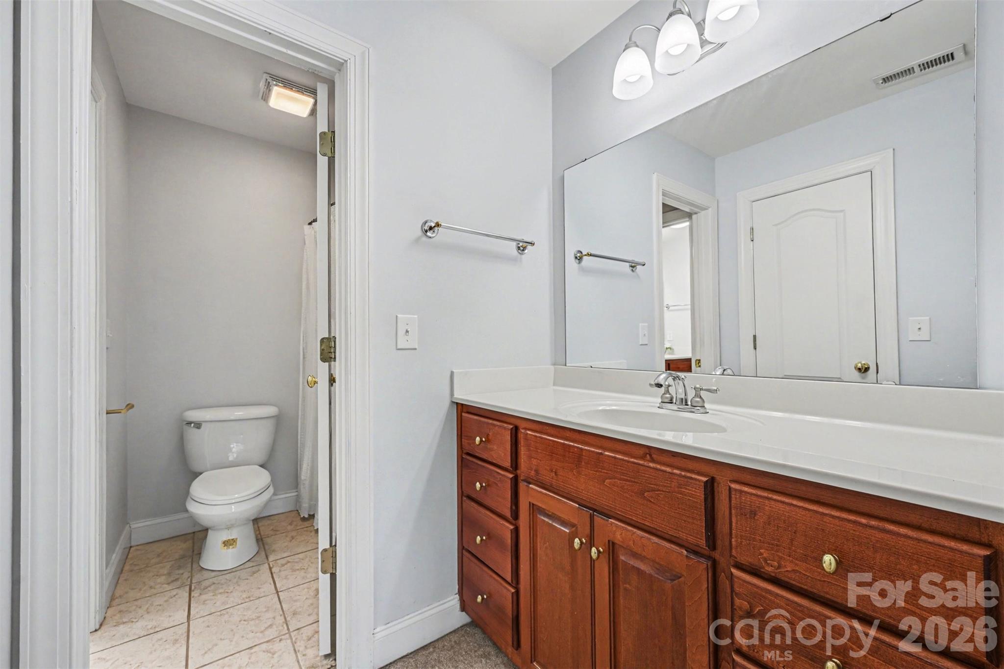 7940 Oakmont Court — Hickory
