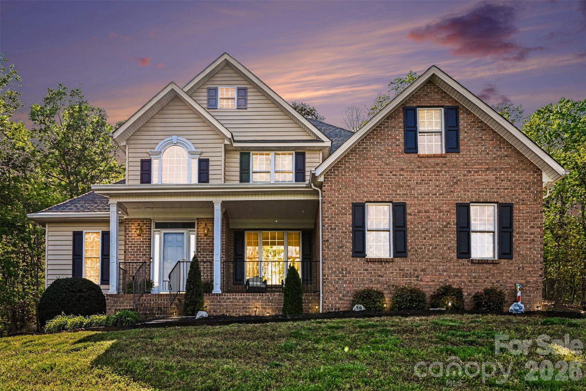 7940 Oakmont Court — Hickory
