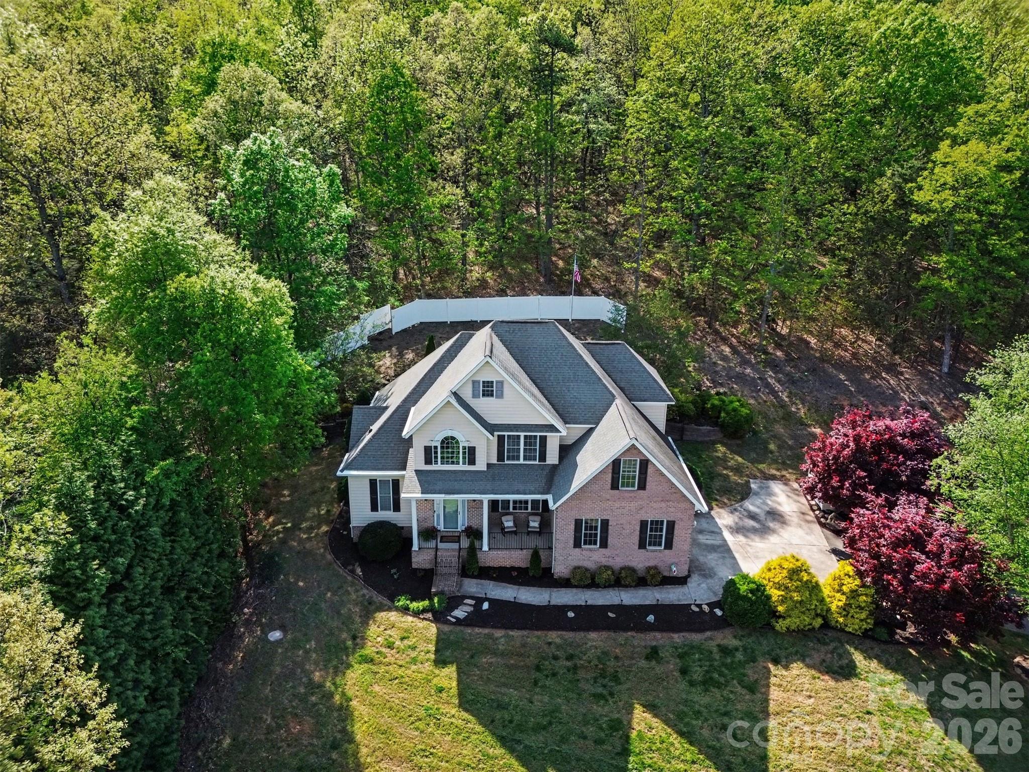 7940 Oakmont Court — Hickory