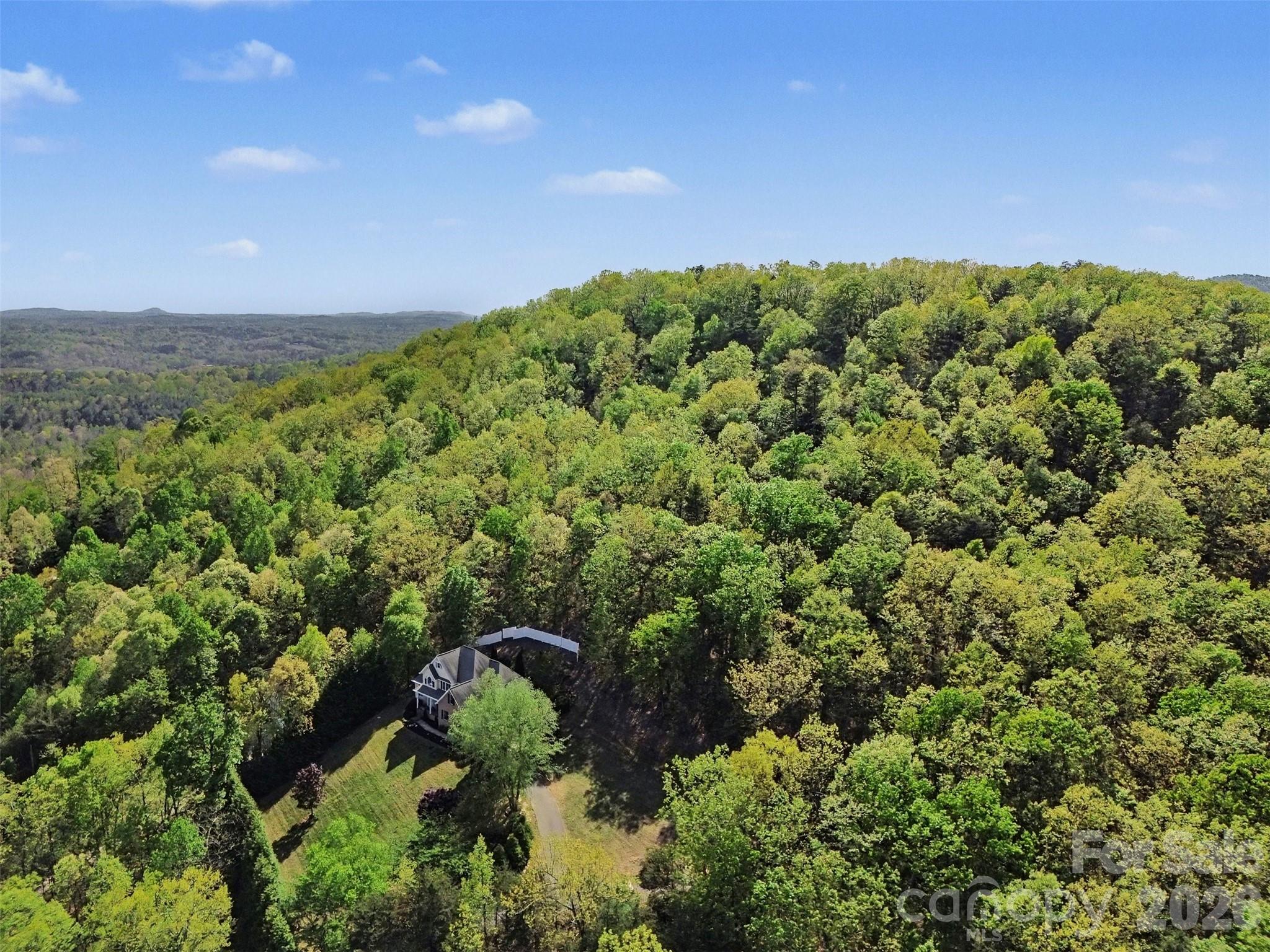 7940 Oakmont Court — Hickory