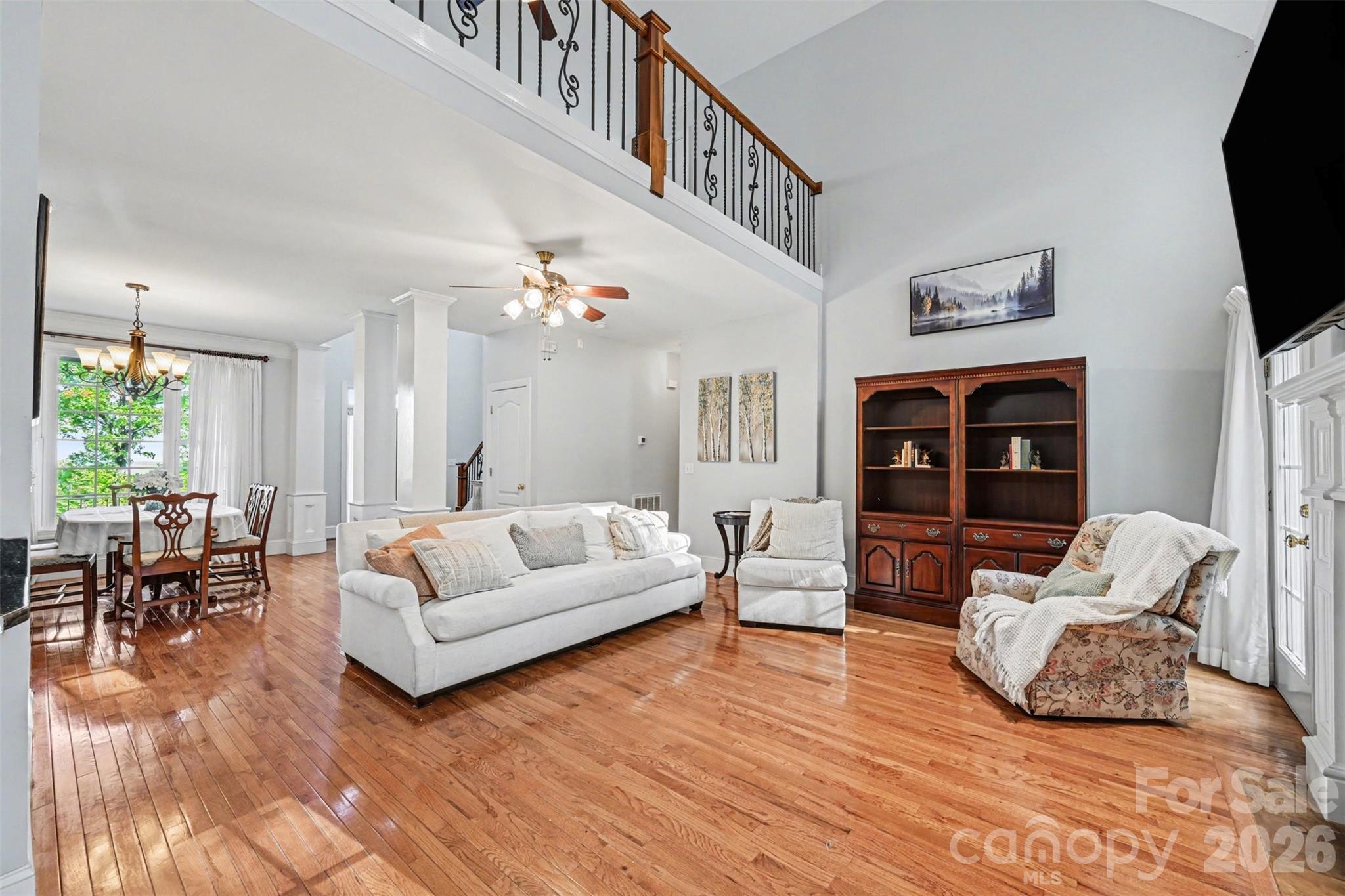 7940 Oakmont Court — Hickory