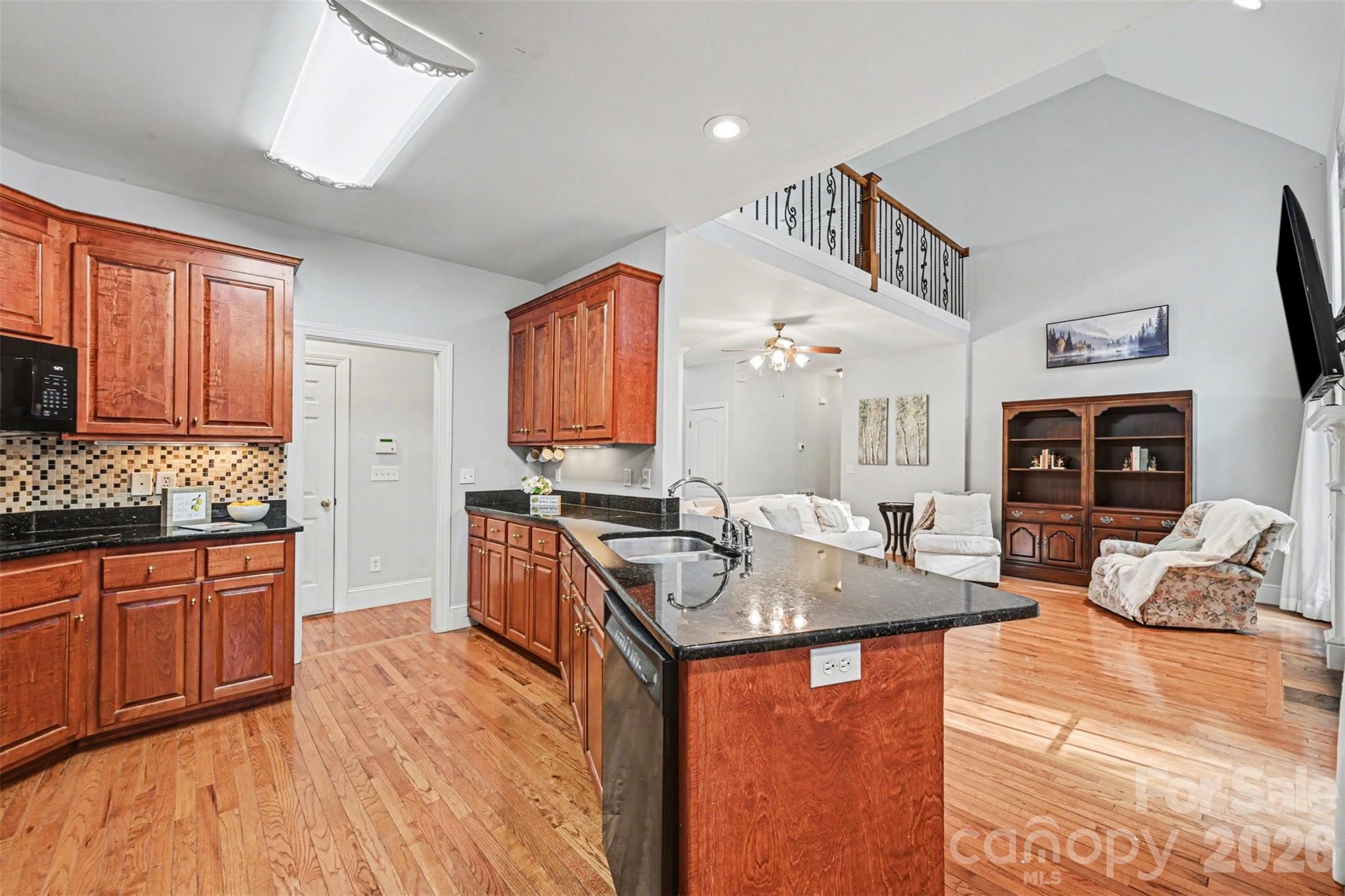 7940 Oakmont Court — Hickory
