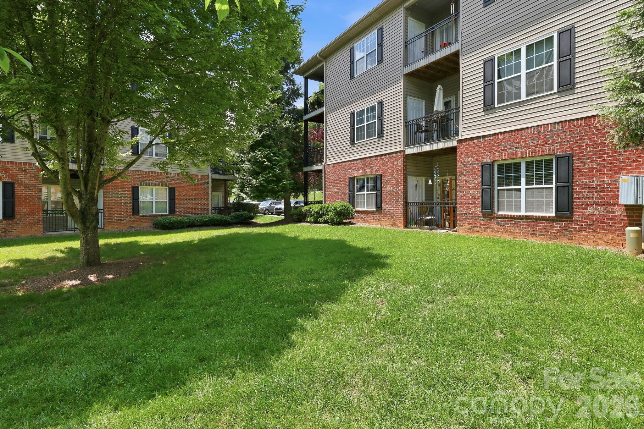 528 Appeldoorn Circle — Asheville