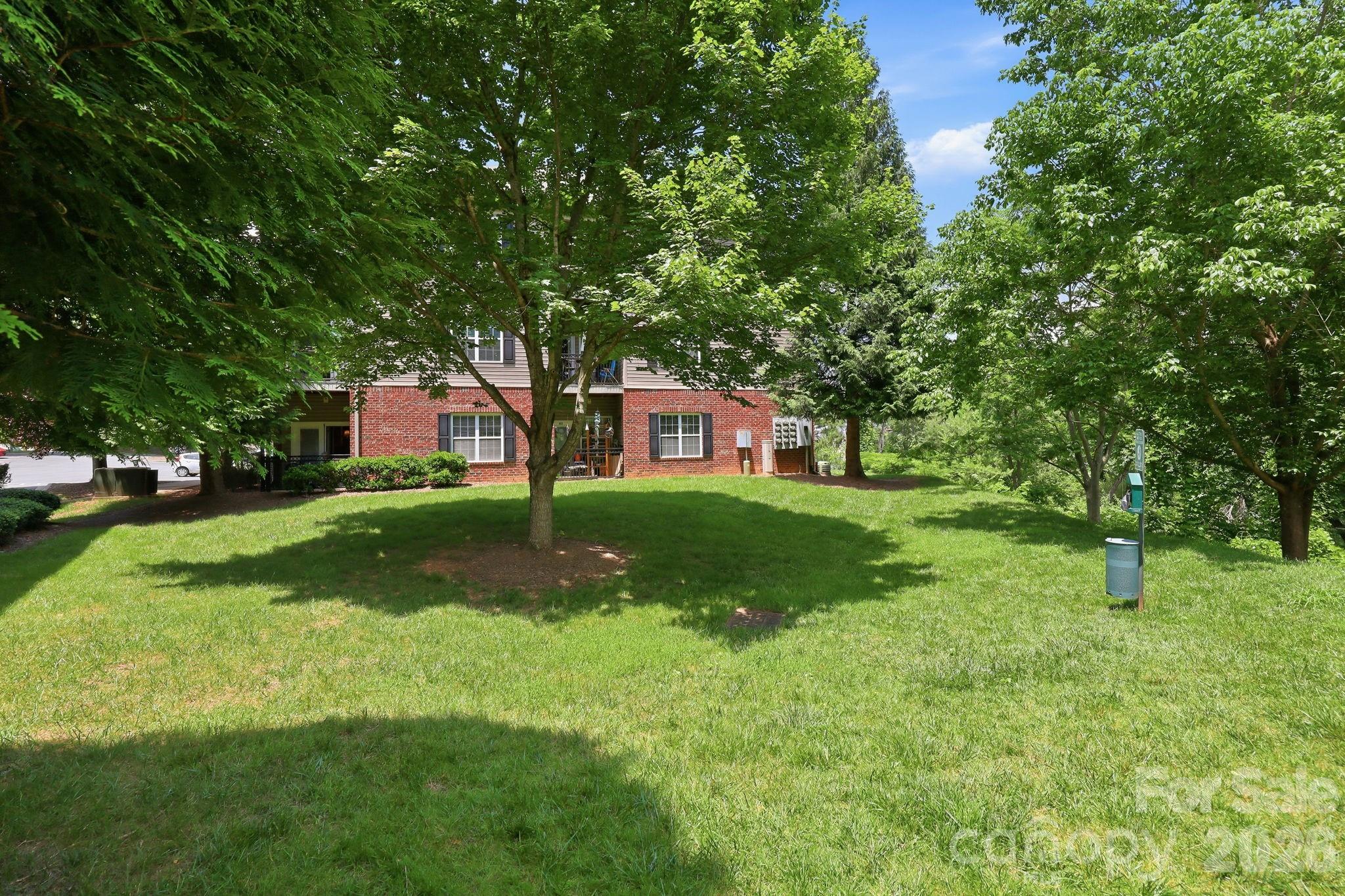 528 Appeldoorn Circle — Asheville