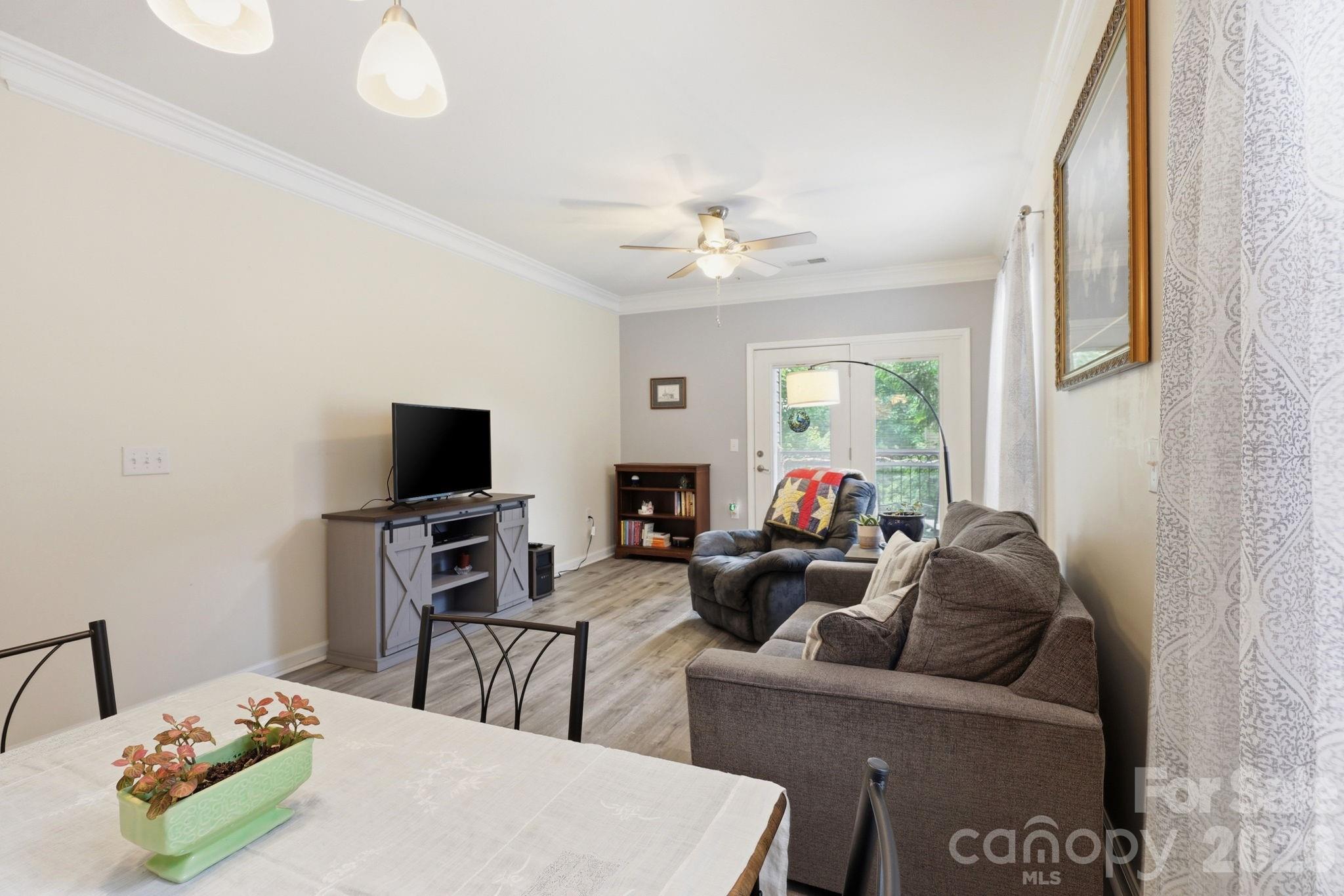 528 Appeldoorn Circle — Asheville