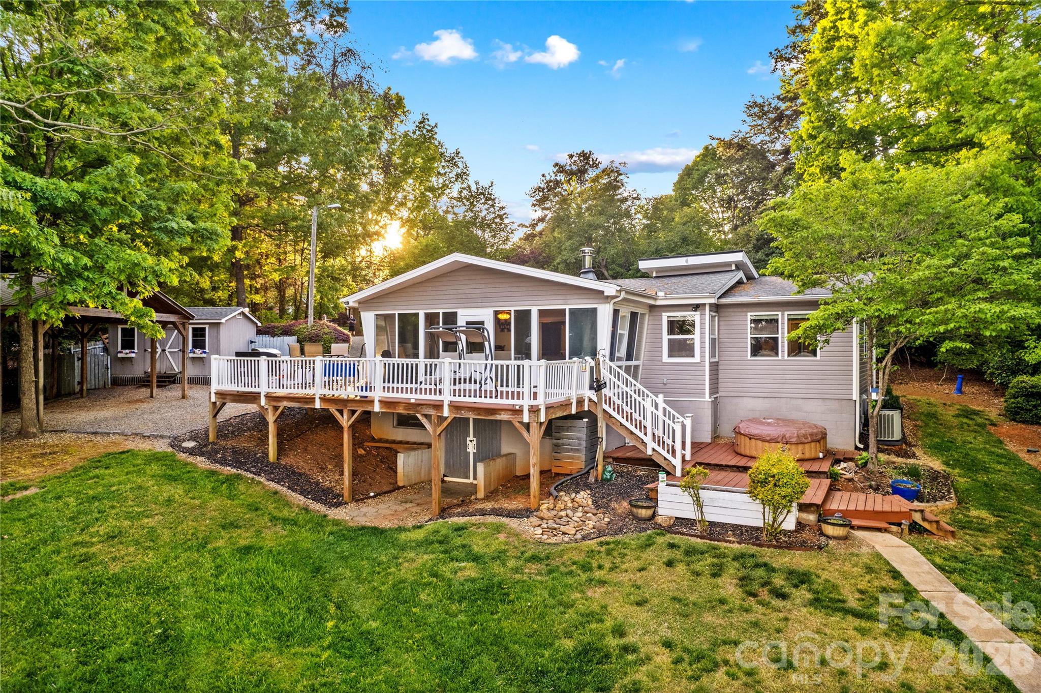 785 Kemp Road — Mooresville