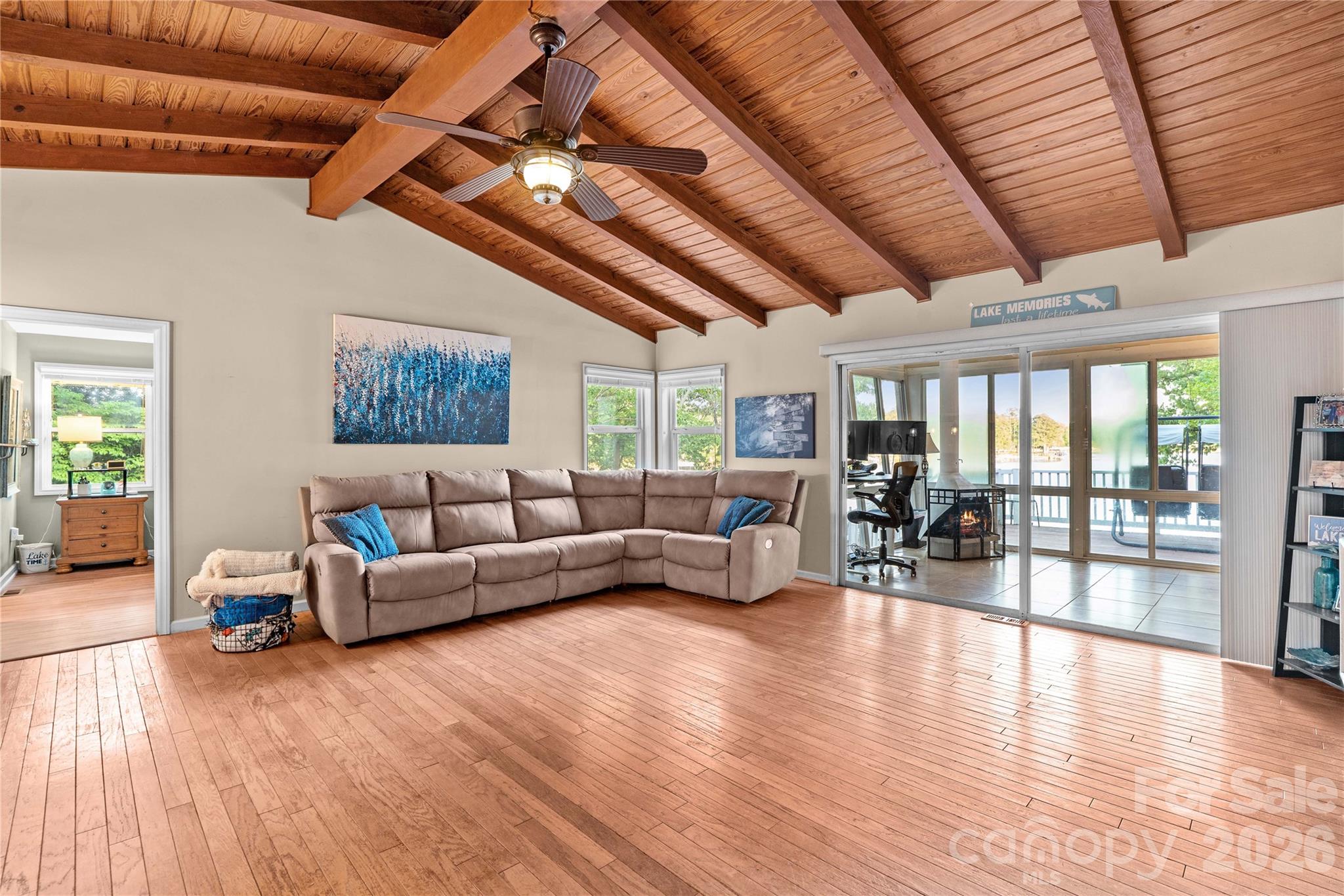 785 Kemp Road — Mooresville