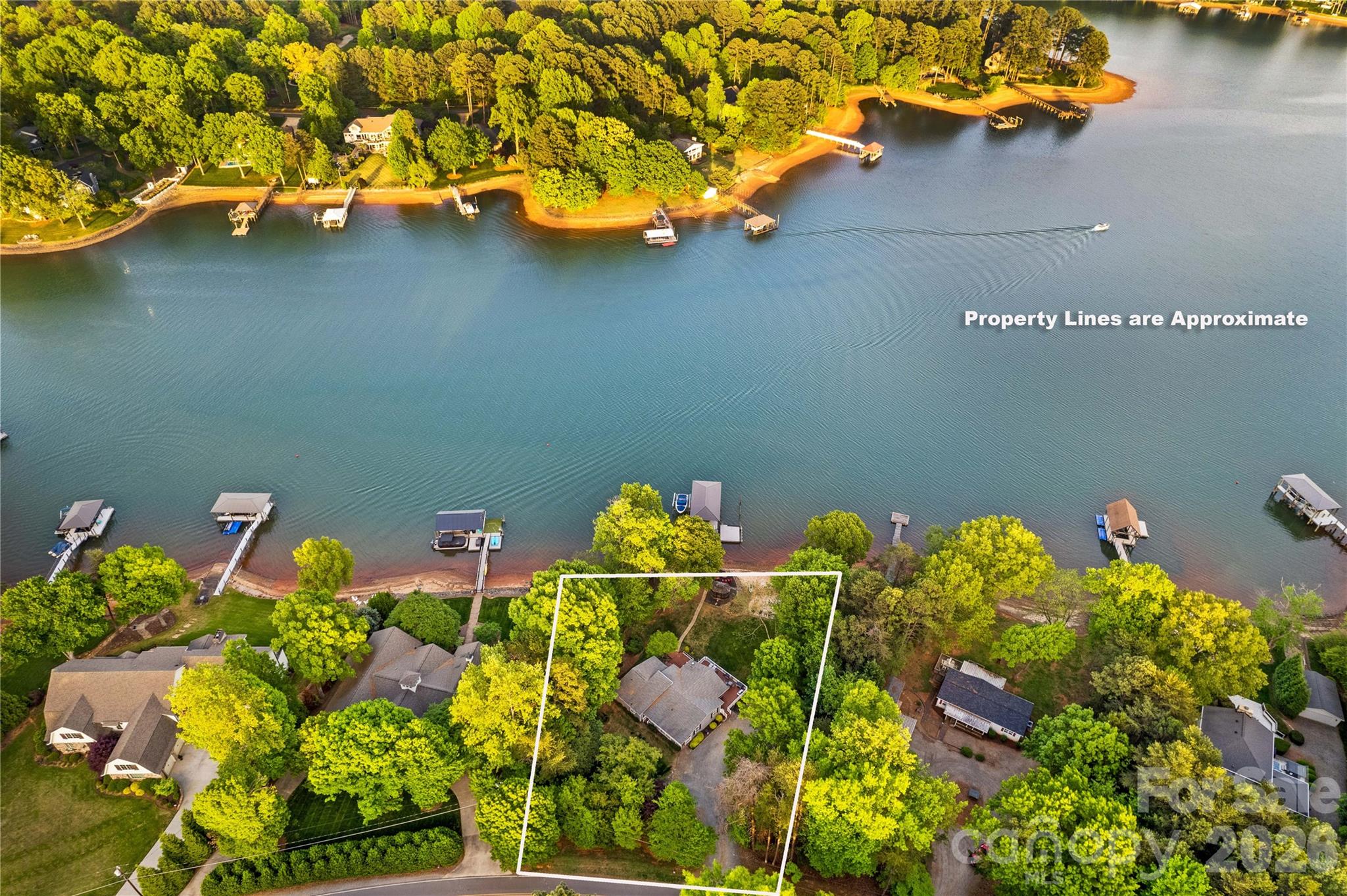 785 Kemp Road — Mooresville