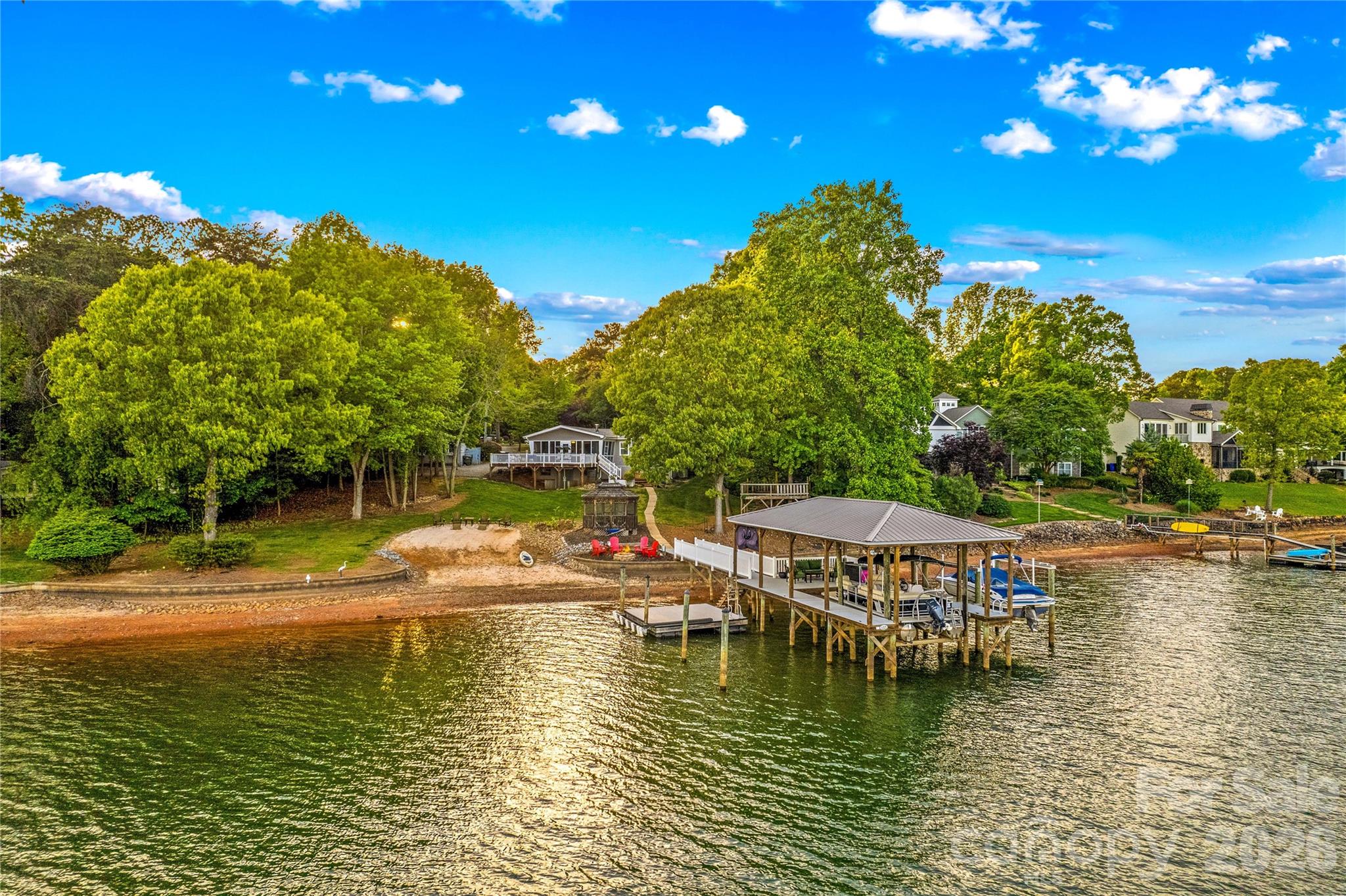 785 Kemp Road — Mooresville