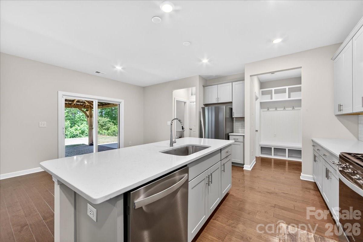 1220 Gossamer Hill Drive — Belmont