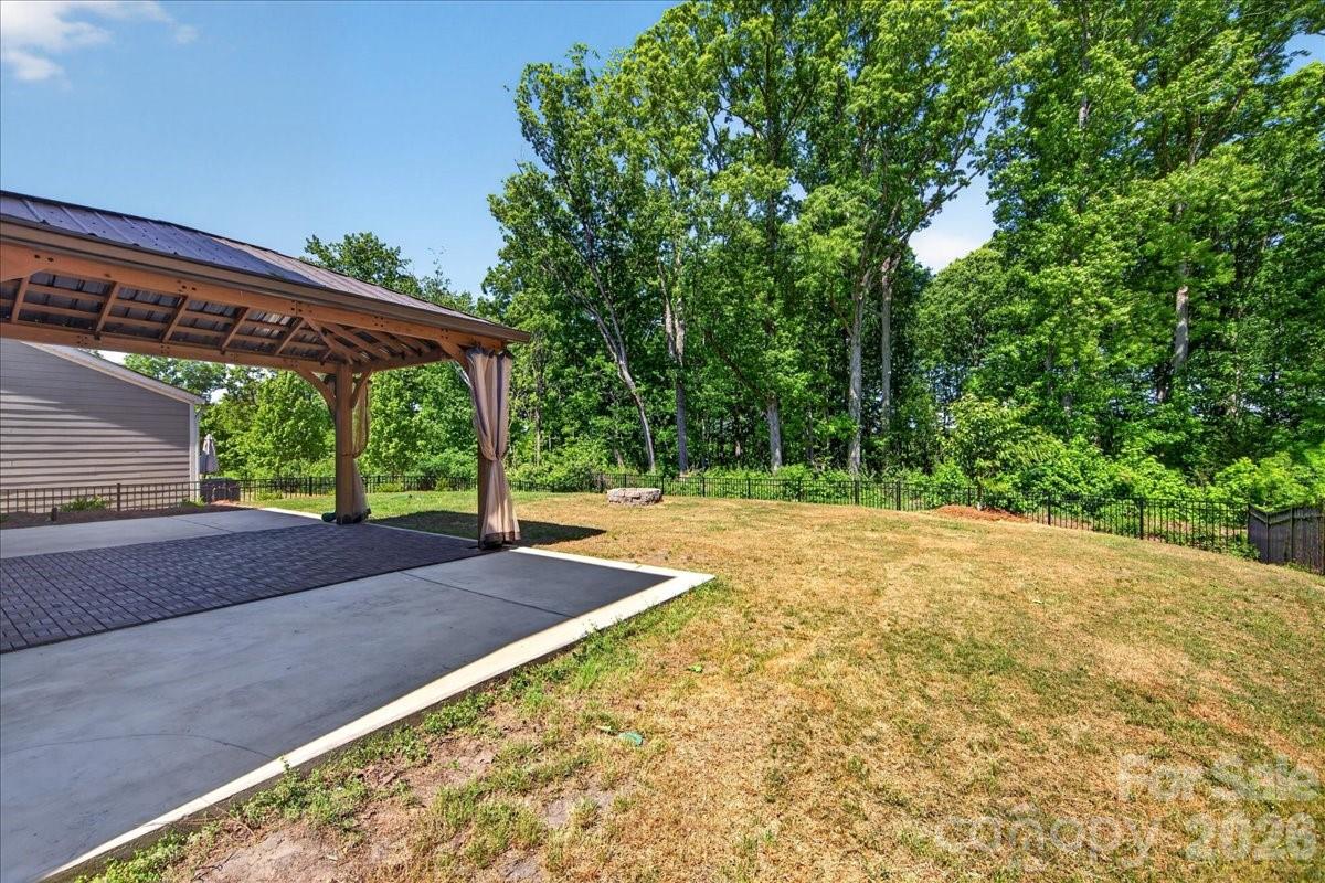 1220 Gossamer Hill Drive — Belmont