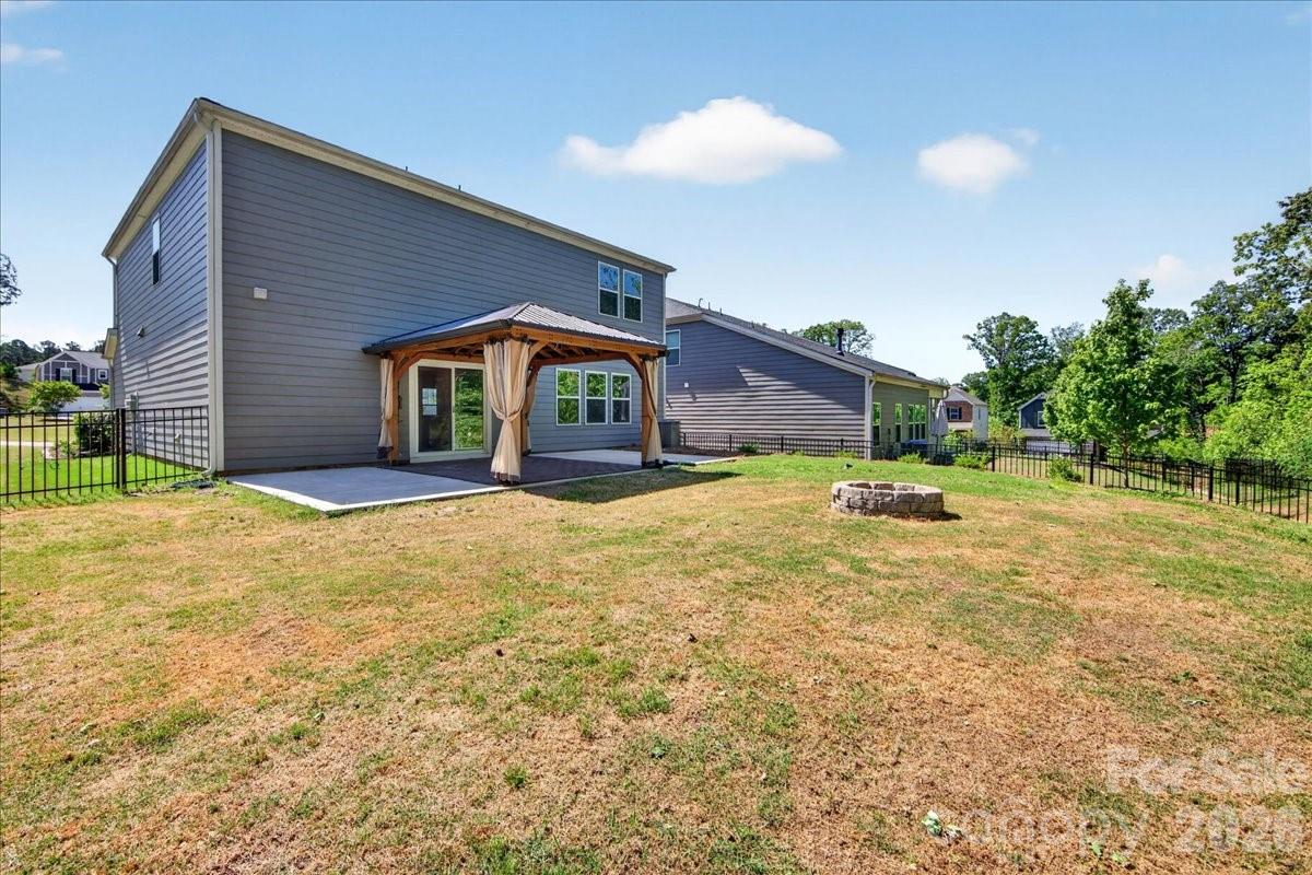 1220 Gossamer Hill Drive — Belmont