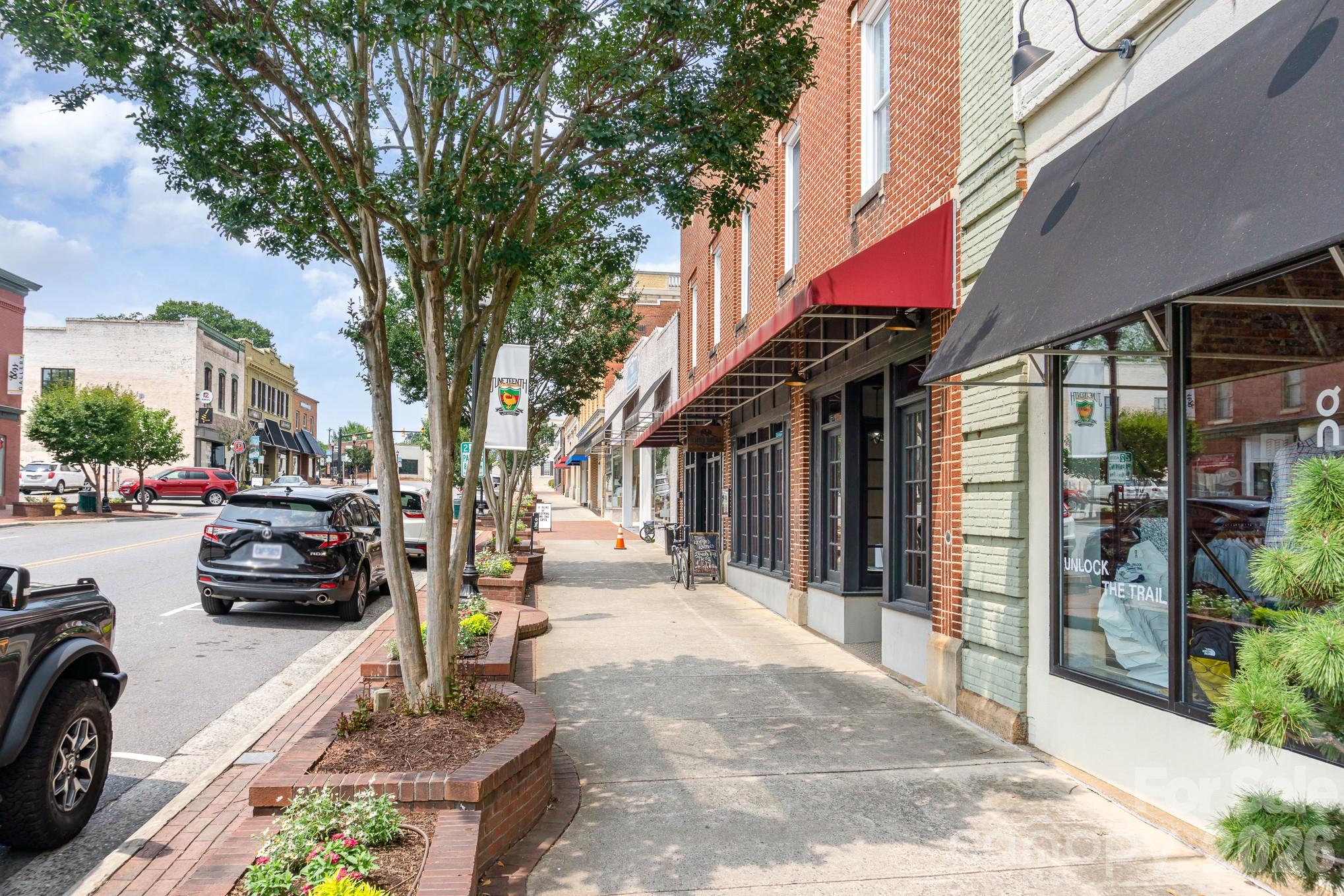 107 Peachtree Street — Belmont