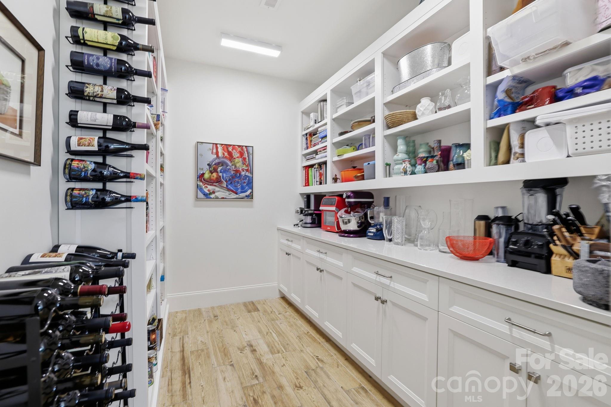 130 Cherokee Road #406 — Charlotte