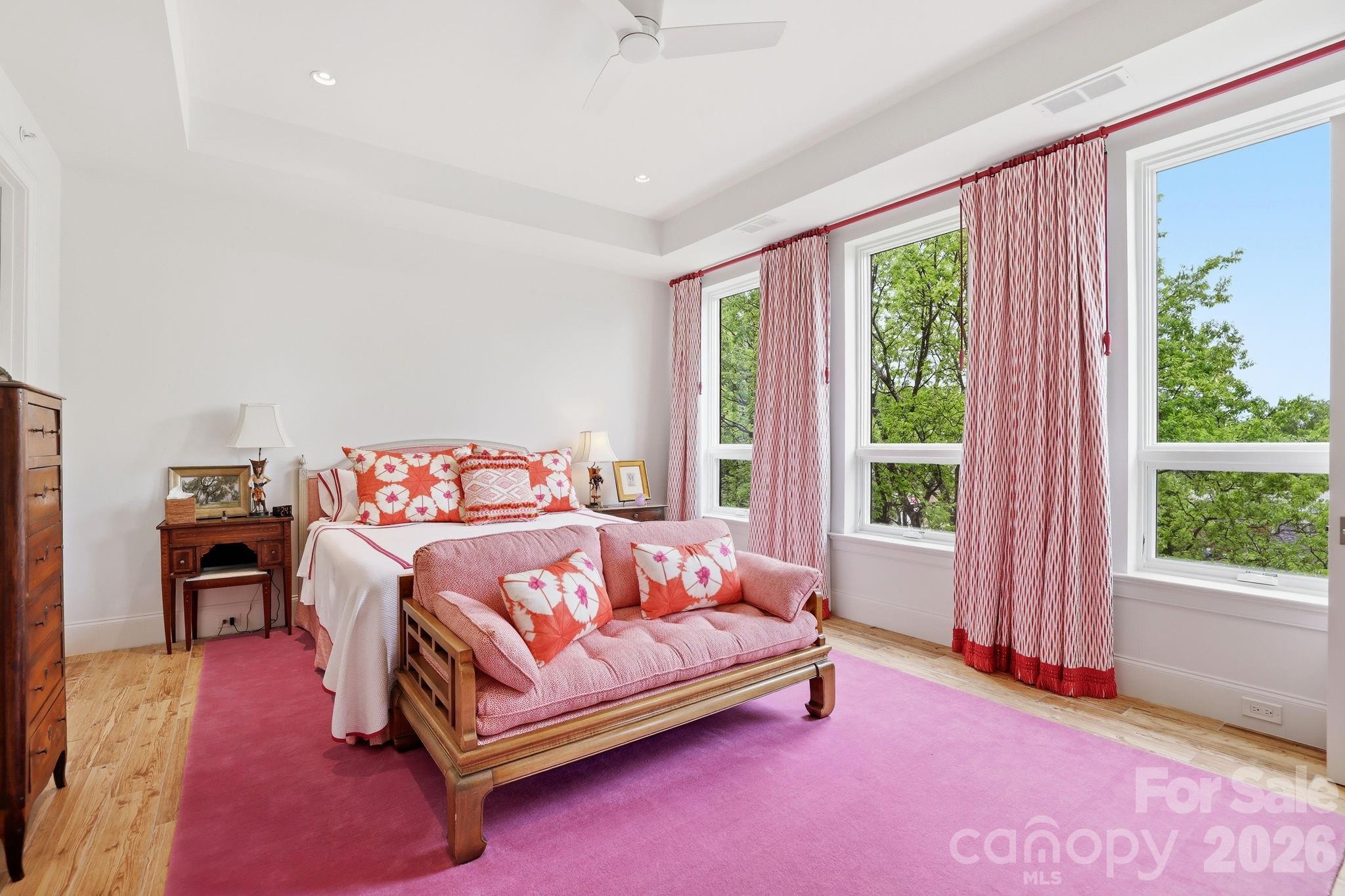 130 Cherokee Road #406 — Charlotte