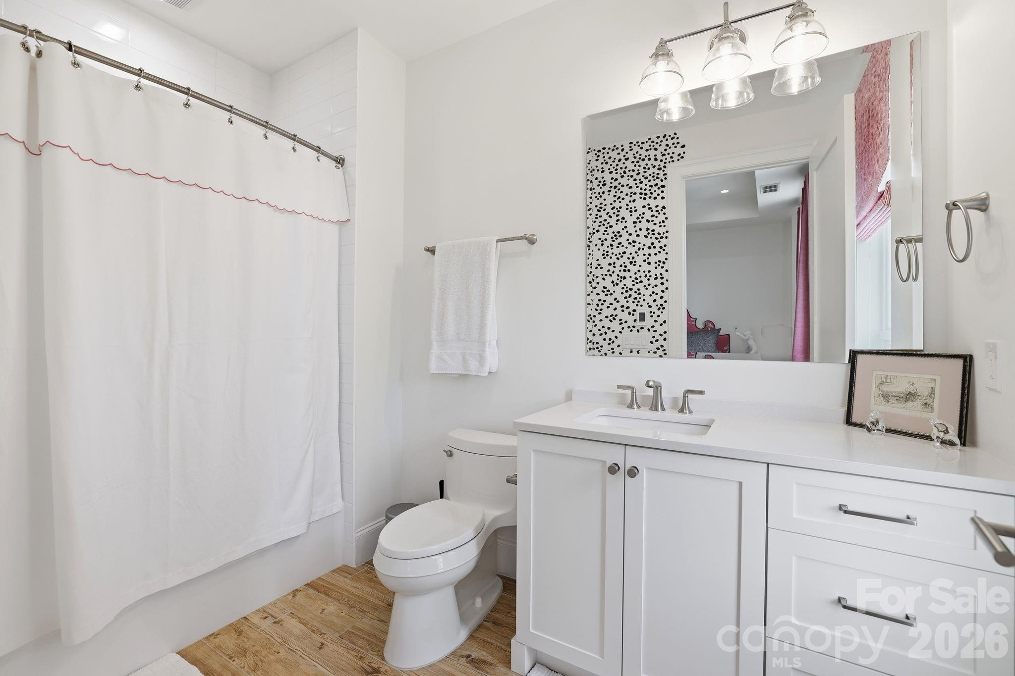 130 Cherokee Road #406 — Charlotte