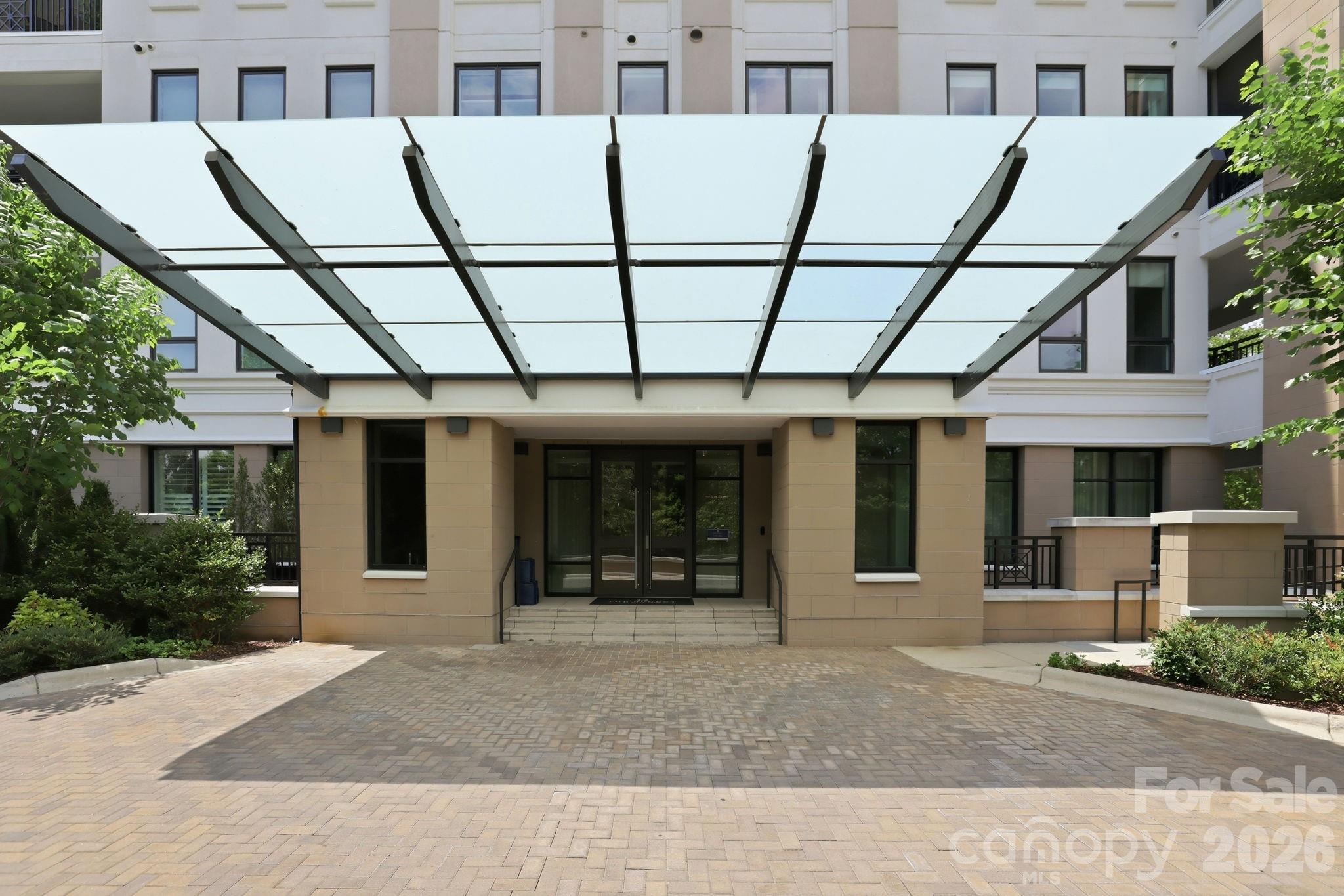 130 Cherokee Road #406 — Charlotte