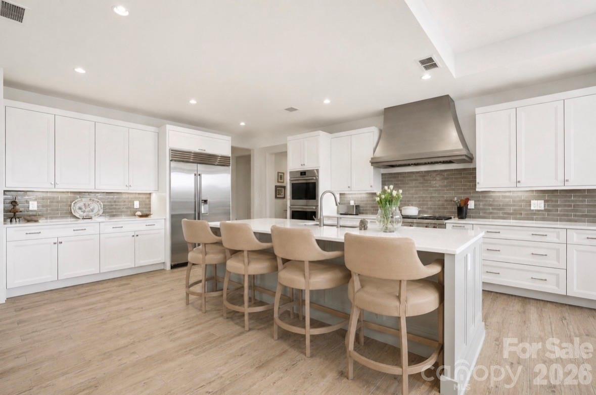 130 Cherokee Road #406 — Charlotte
